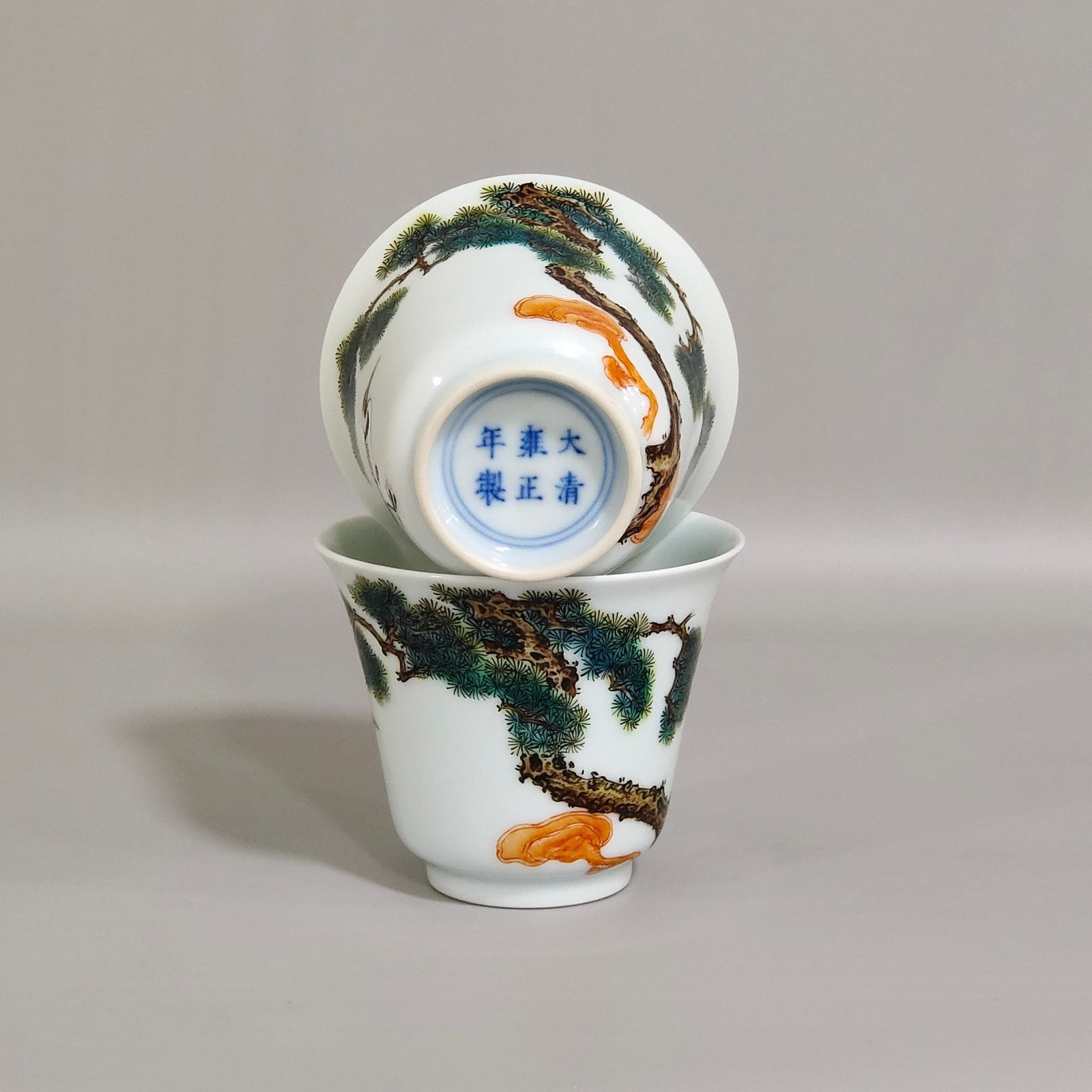 Qing Dynasty Yongzheng Songhe Yannian Wufu Cup
