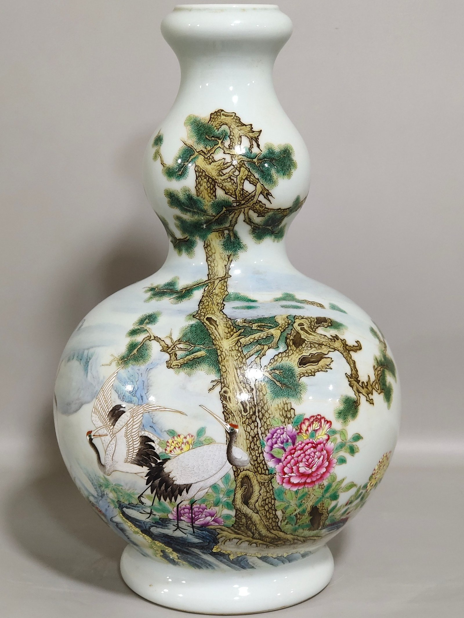 Qing Dynasty Yongzheng A gourd vase with poems about Song