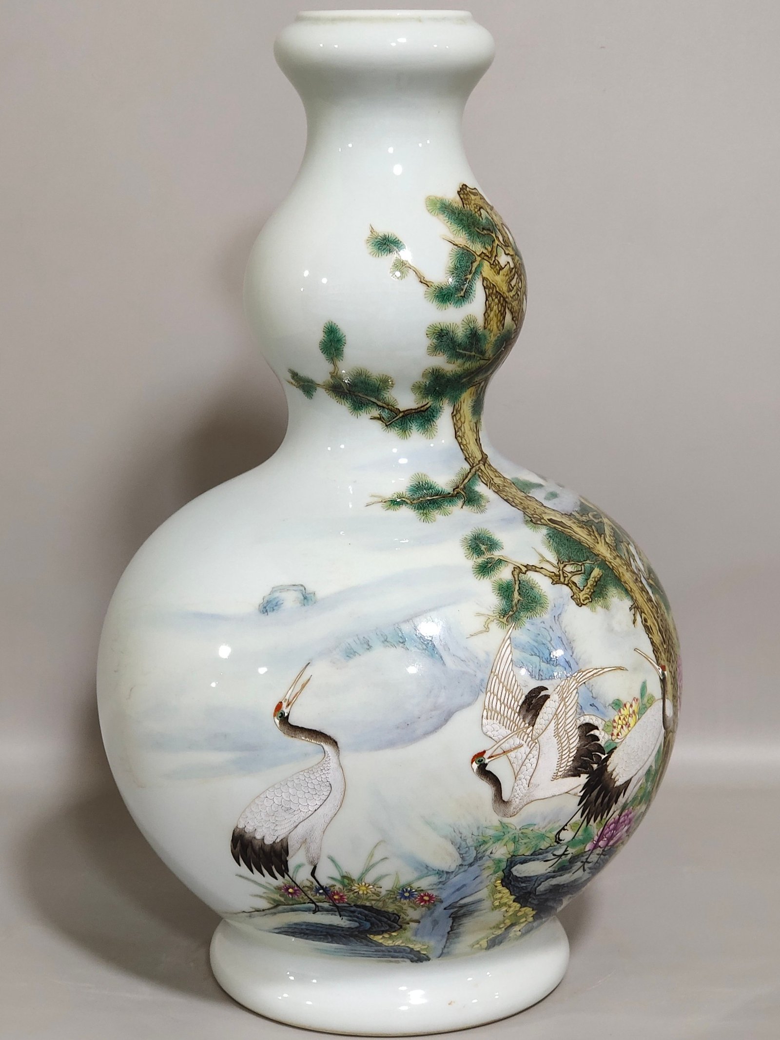 Qing Dynasty Yongzheng A gourd vase with poems about Song