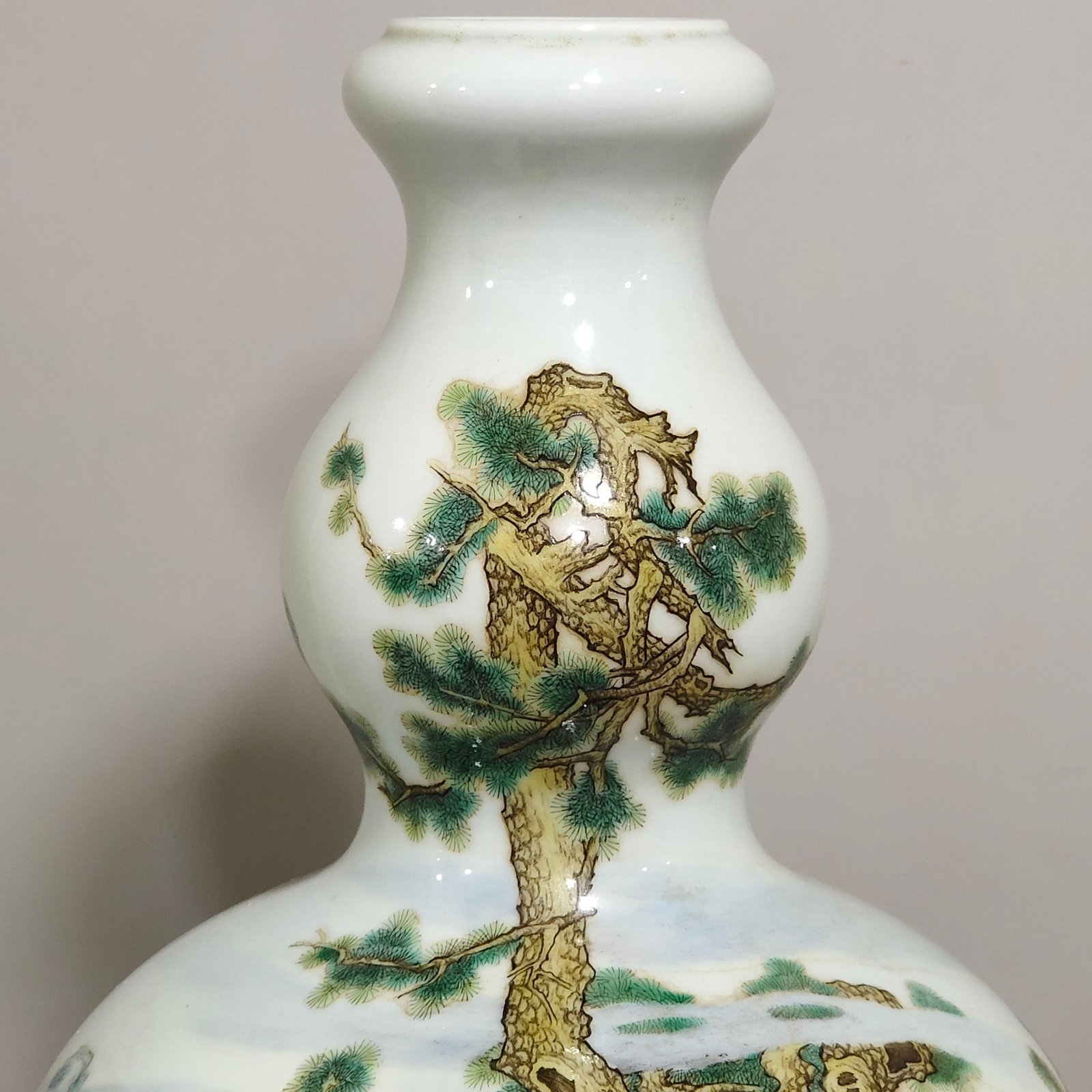 Qing Dynasty Yongzheng A gourd vase with poems about Song