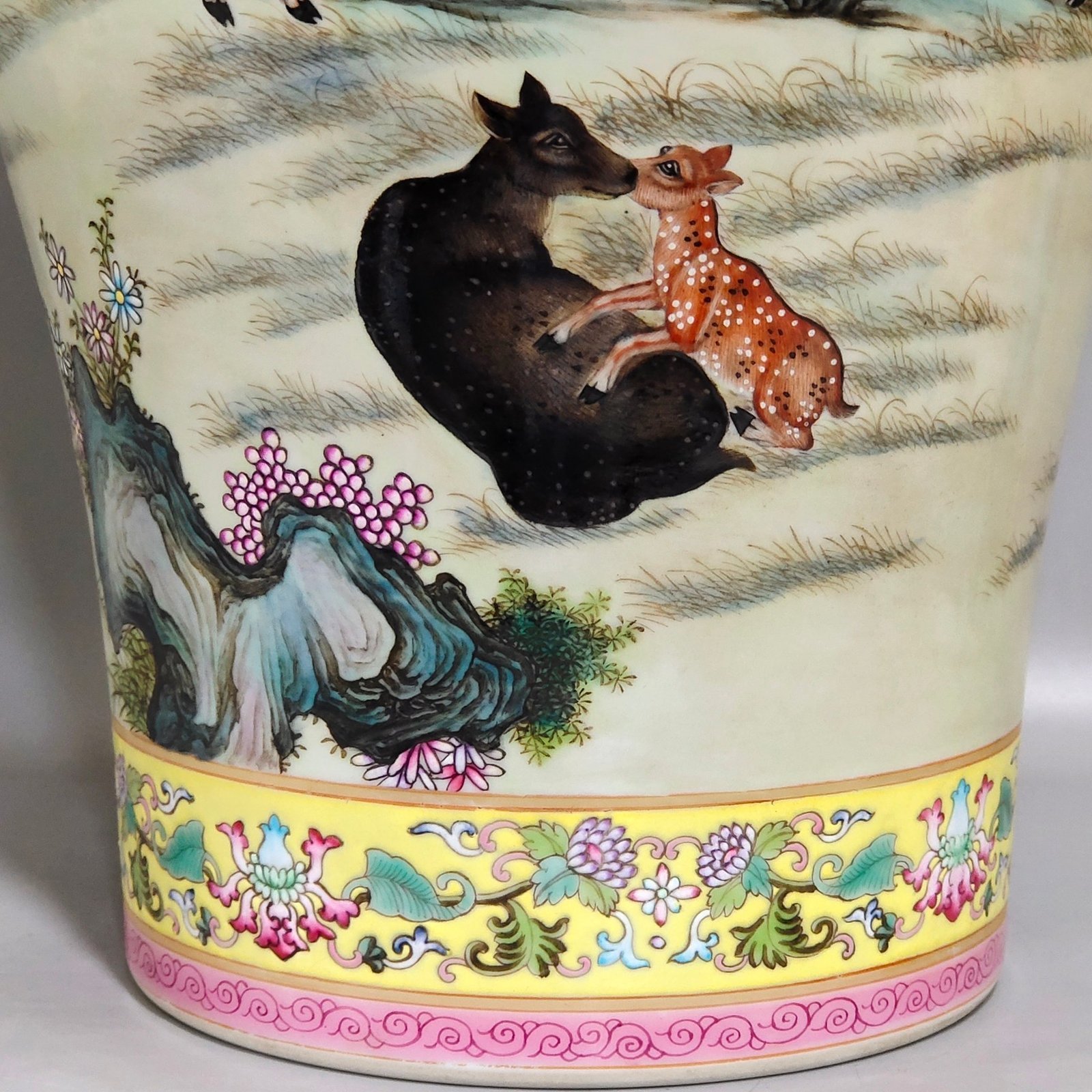 Qing Dynasty Yongzheng Song Deer poem poem plum vase