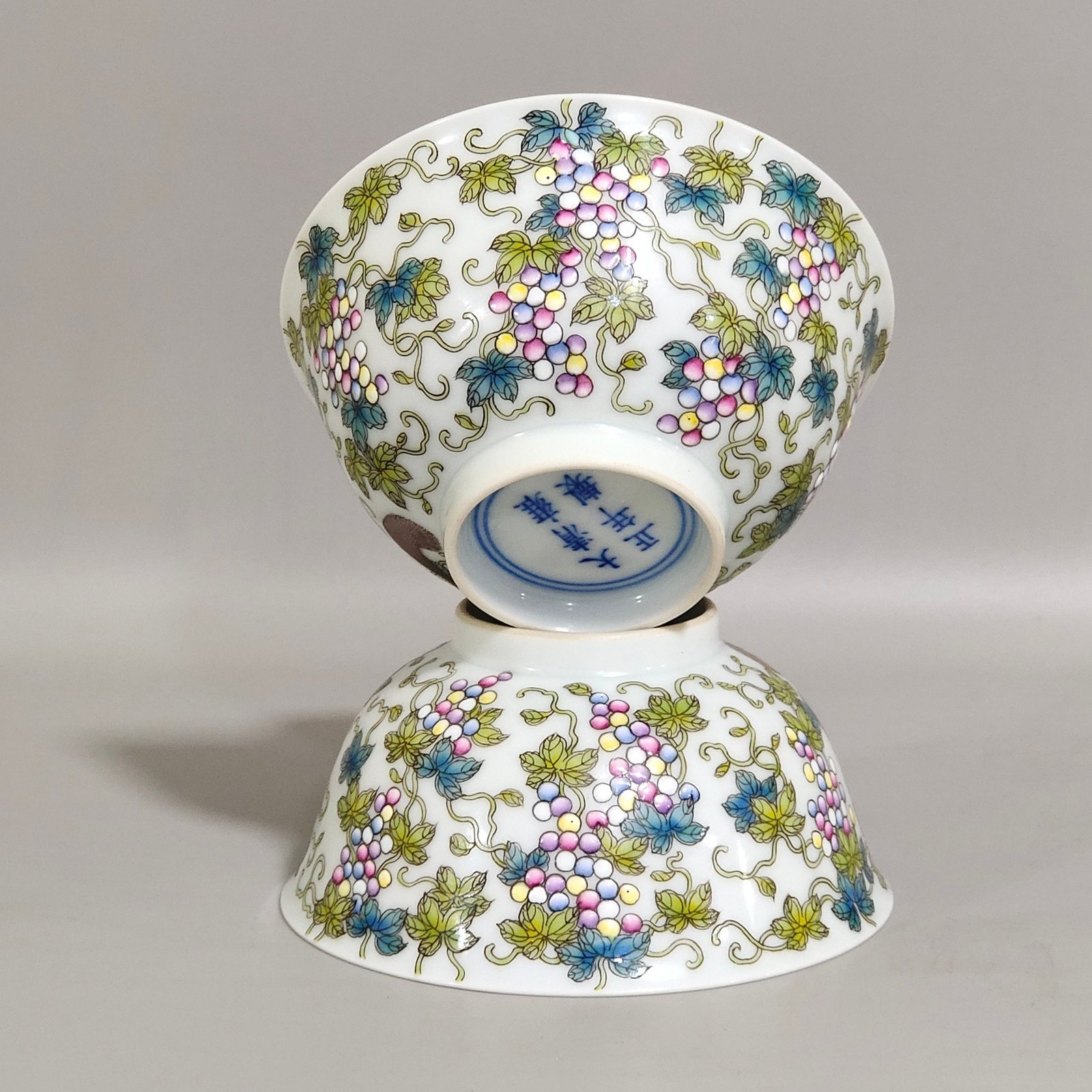 Qing Dynasty Yongzheng Painted cup with squirrel eating grapes