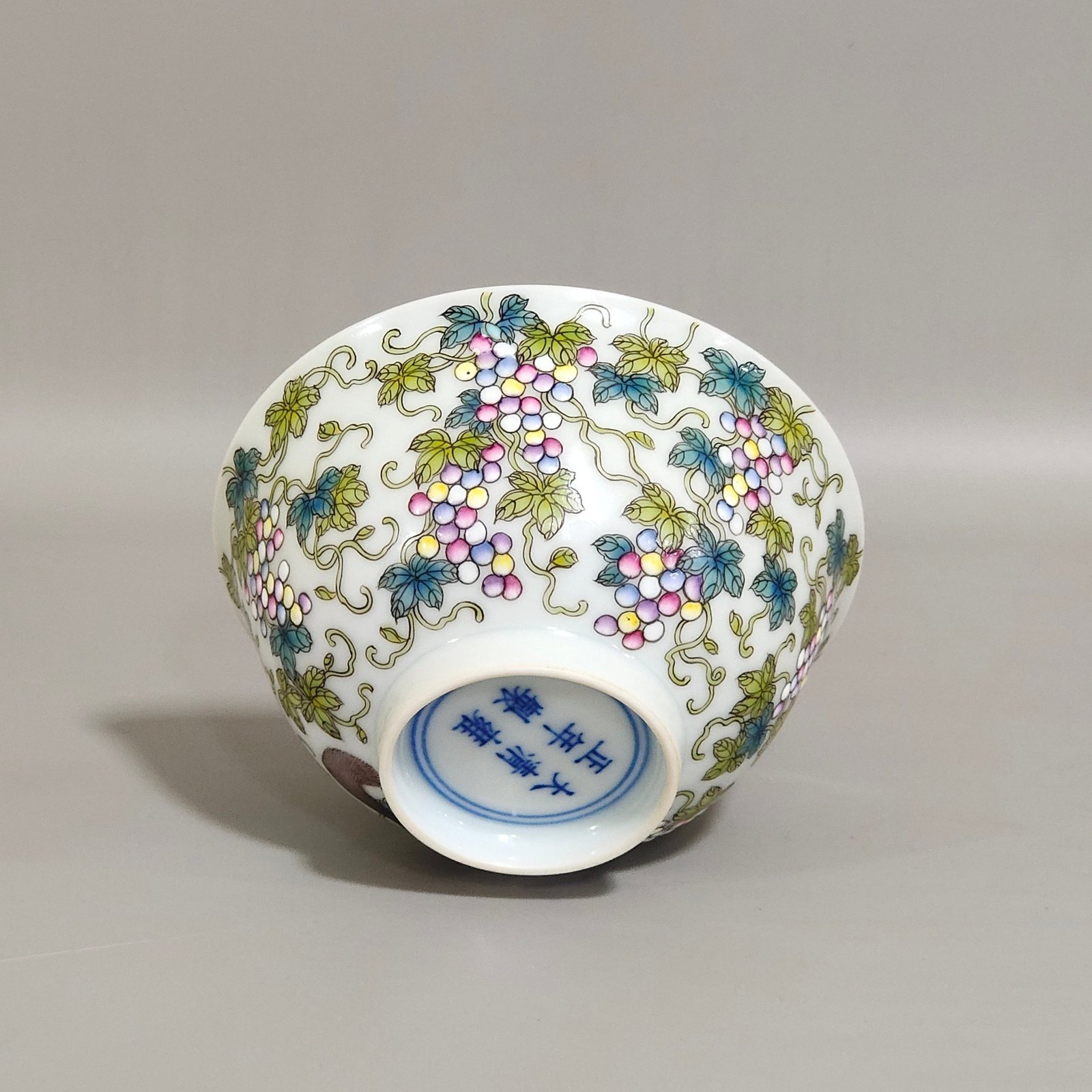 Qing Dynasty Yongzheng Painted cup with squirrel eating grapes