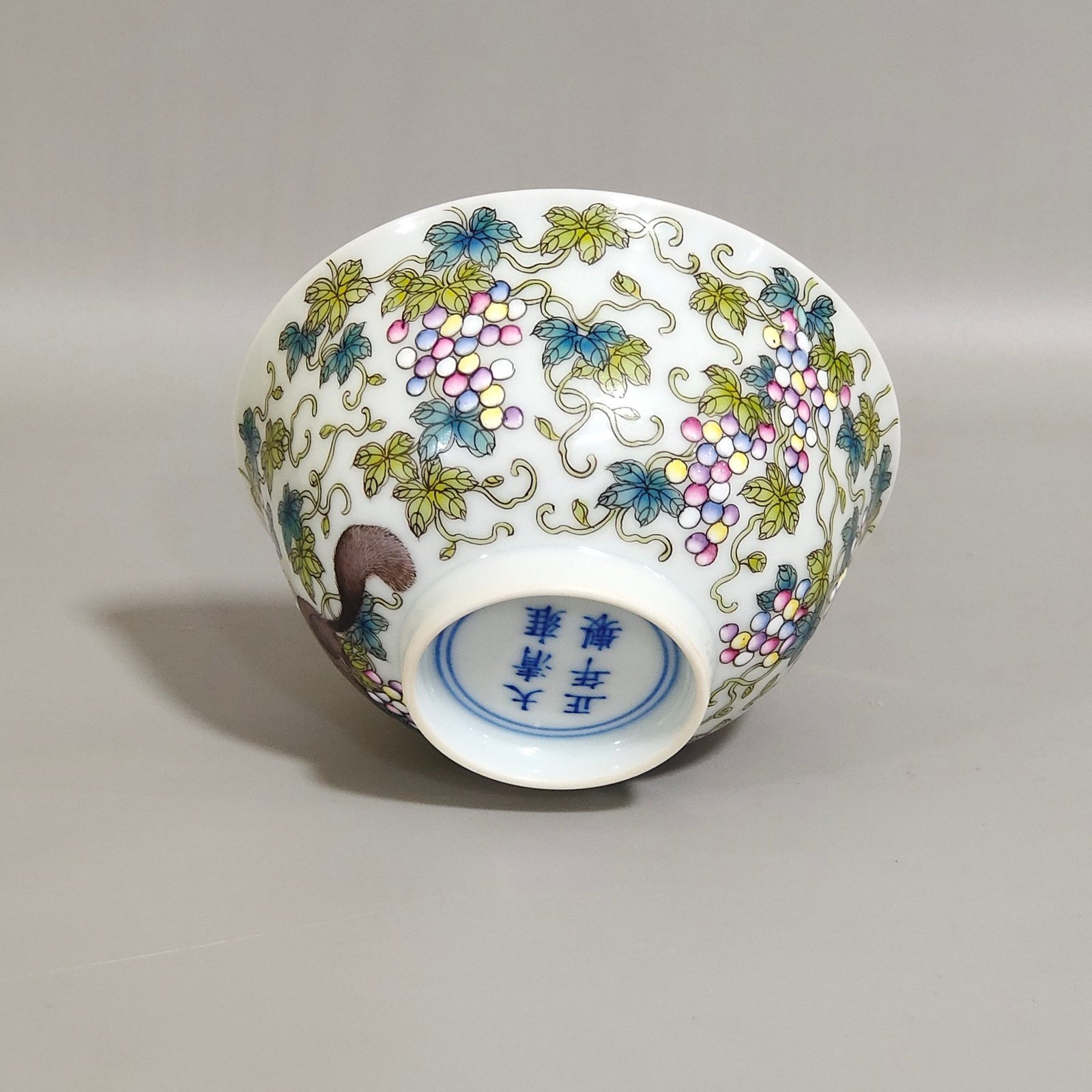 Qing Dynasty Yongzheng Painted cup with squirrel eating grapes