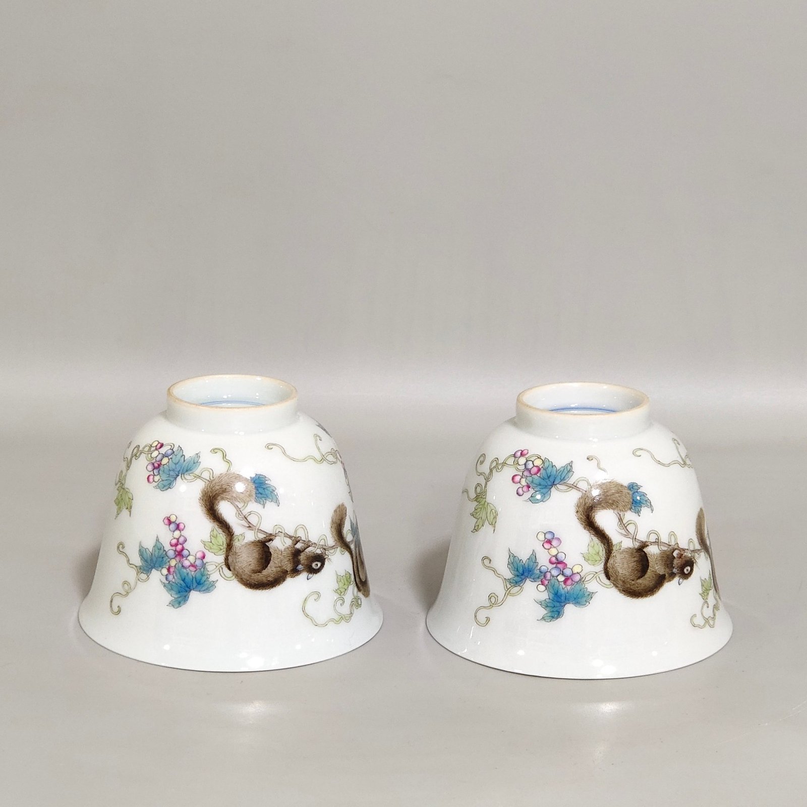 Qing Dynasty Yongzheng squirrel grape cup