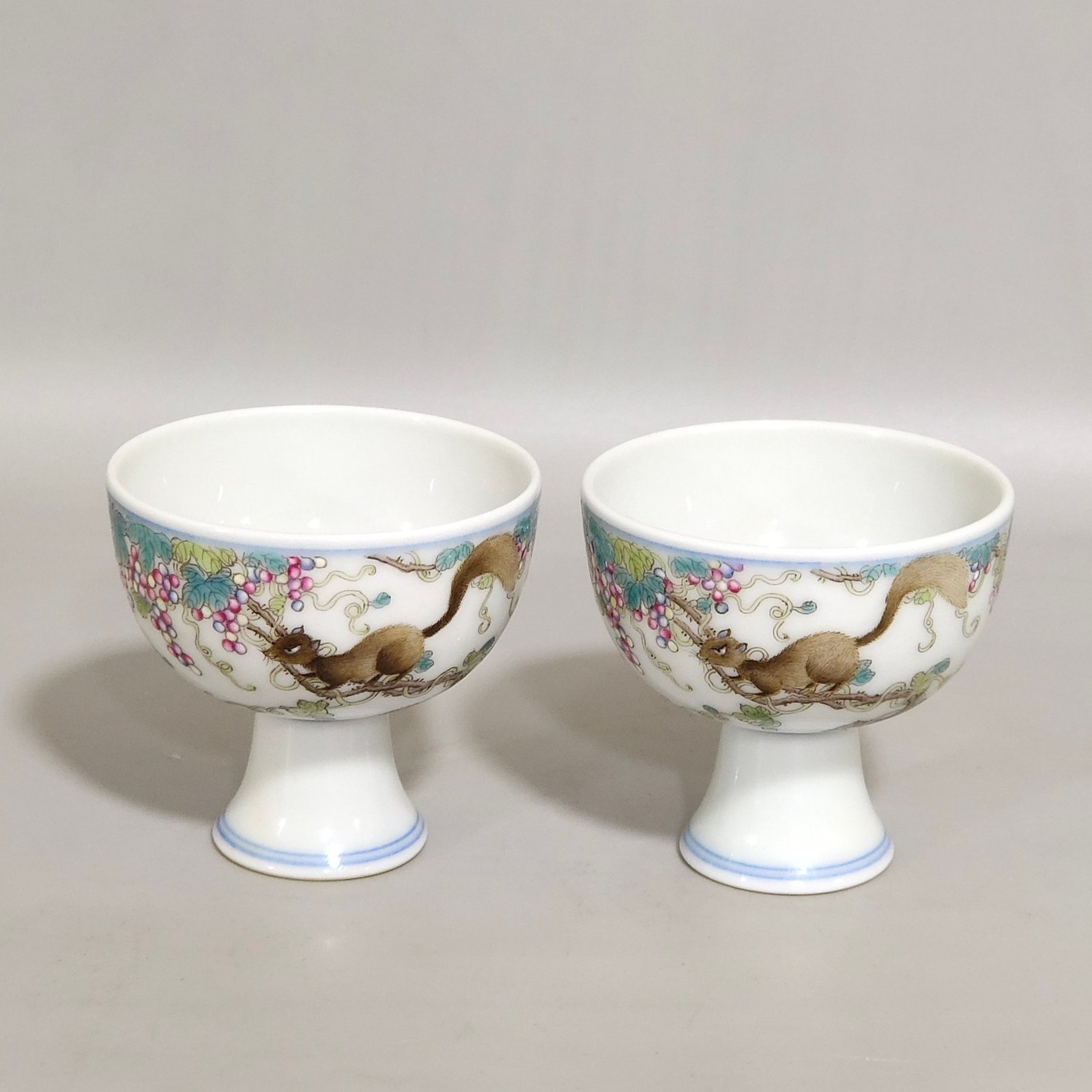 Qing Dynasty Yongzheng squirrel grape goblet
