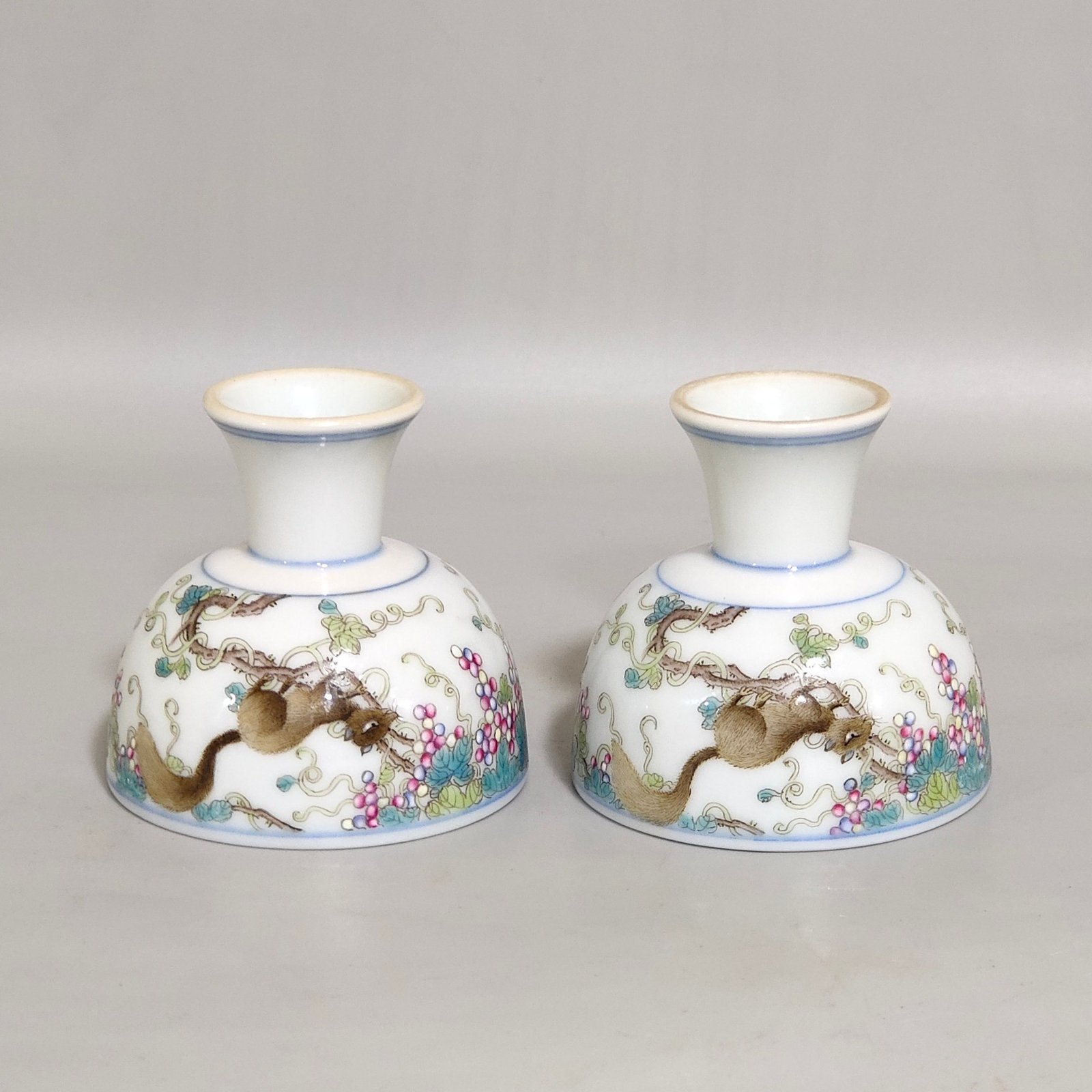 Qing Dynasty Yongzheng squirrel grape goblet