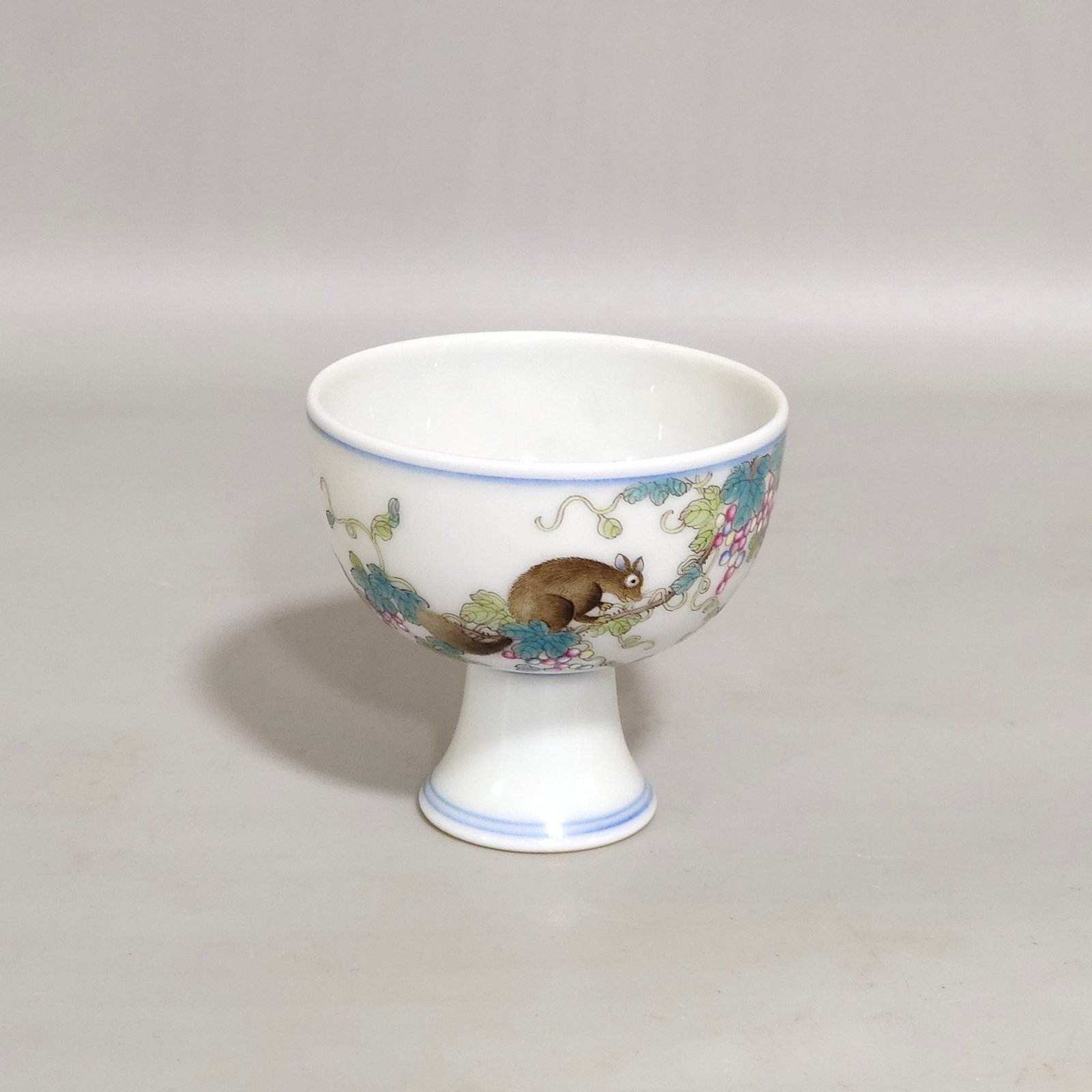 Qing Dynasty Yongzheng squirrel grape goblet
