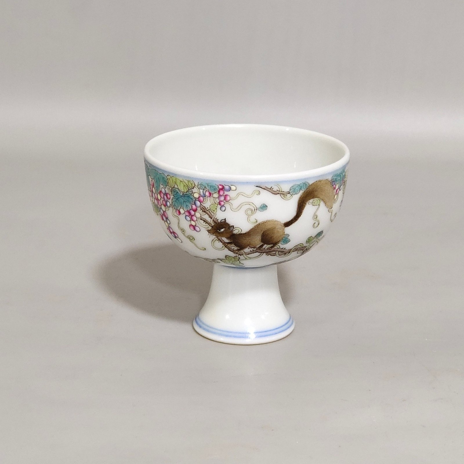 Qing Dynasty Yongzheng squirrel grape goblet