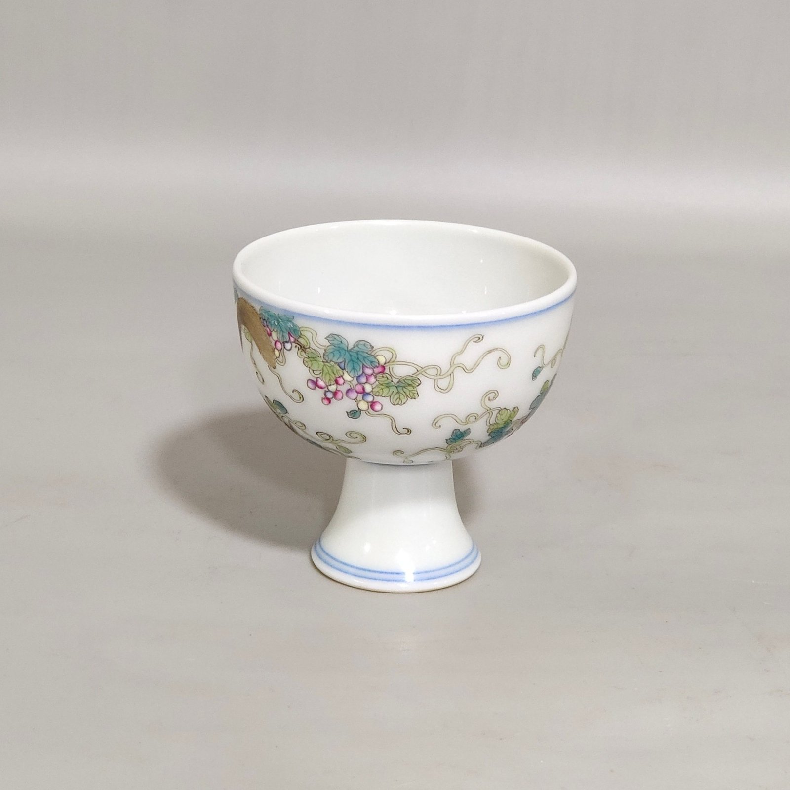 Qing Dynasty Yongzheng squirrel grape goblet