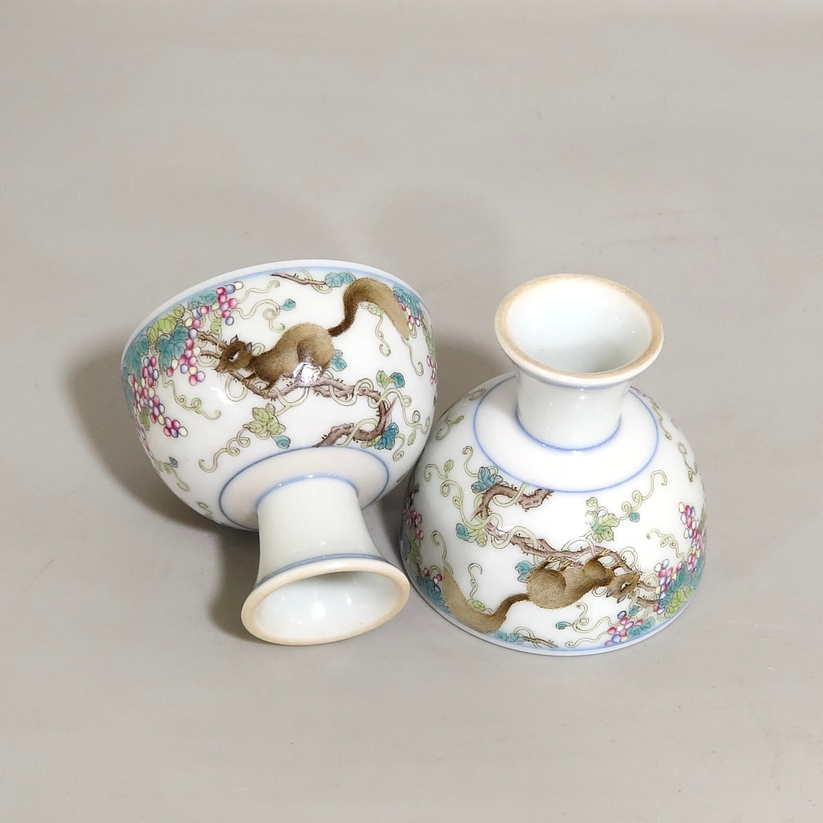 Qing Dynasty Yongzheng squirrel grape goblet