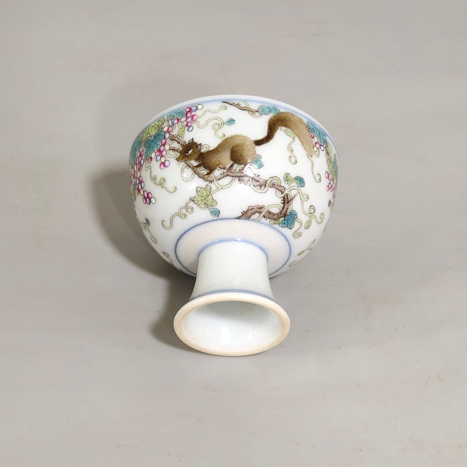 Qing Dynasty Yongzheng squirrel grape goblet