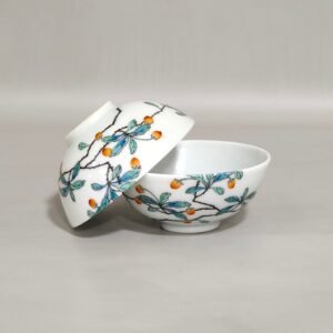 Qing Dynasty Yongzheng wolfberry flower over the wall butterfly cup