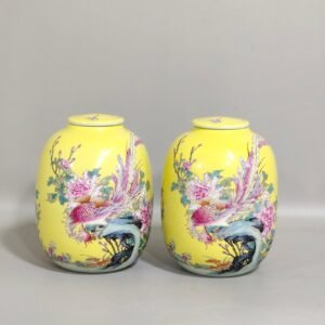 Qing Dynasty Yongzheng lemon yellow phoenix and peony tea can