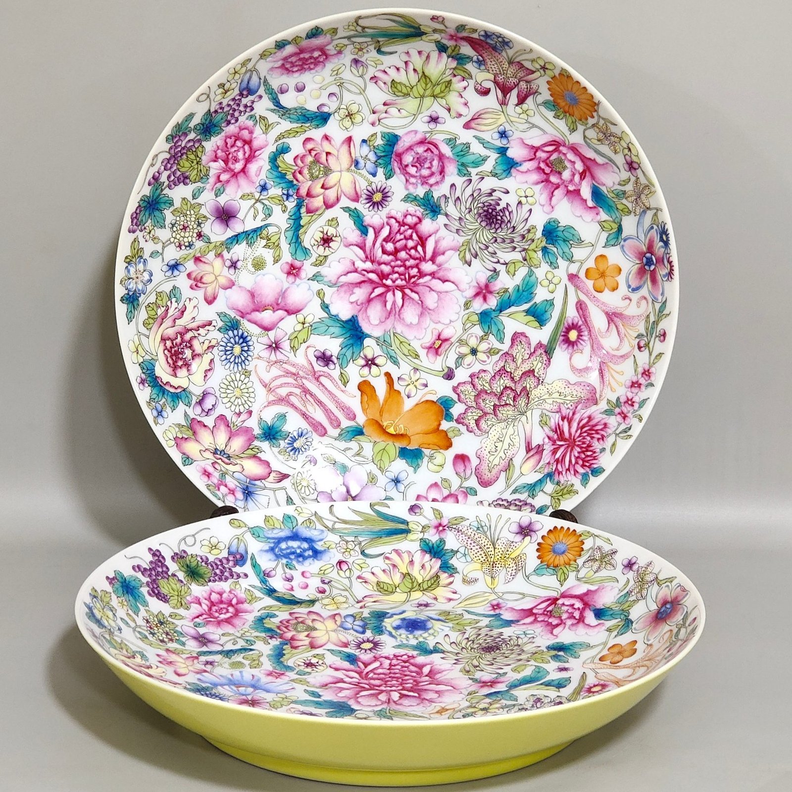 Qing Dynasty Yongzheng lemon yellow flowers do not fall on the ground