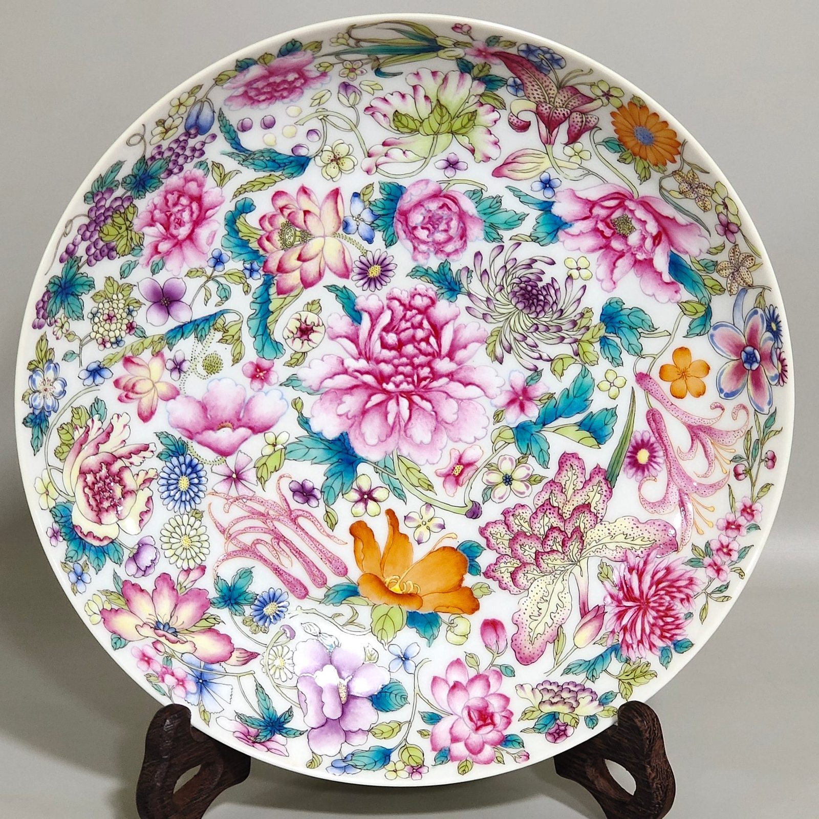 Qing Dynasty Yongzheng lemon yellow flowers do not fall on the ground