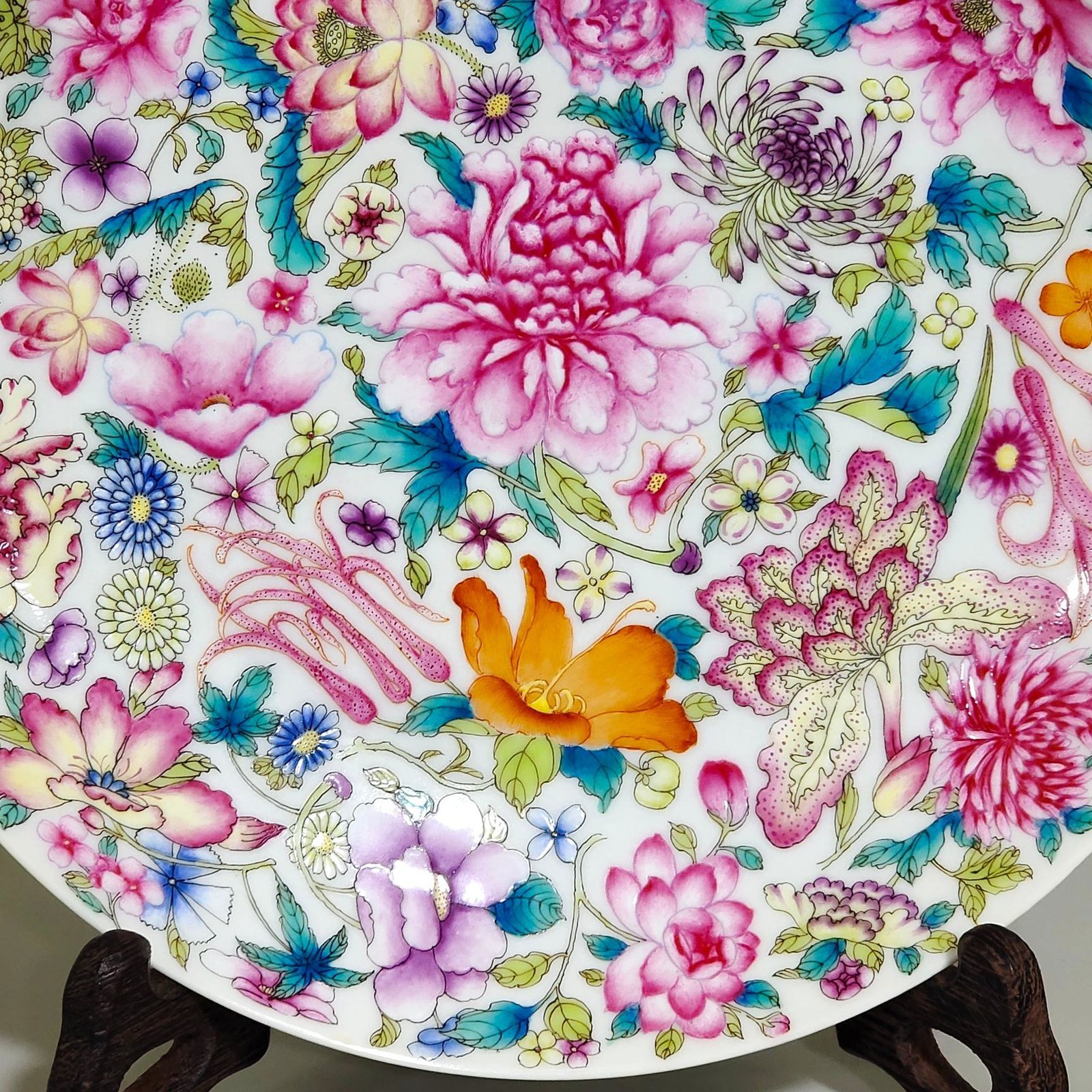 Qing Dynasty Yongzheng lemon yellow flowers do not fall on the ground