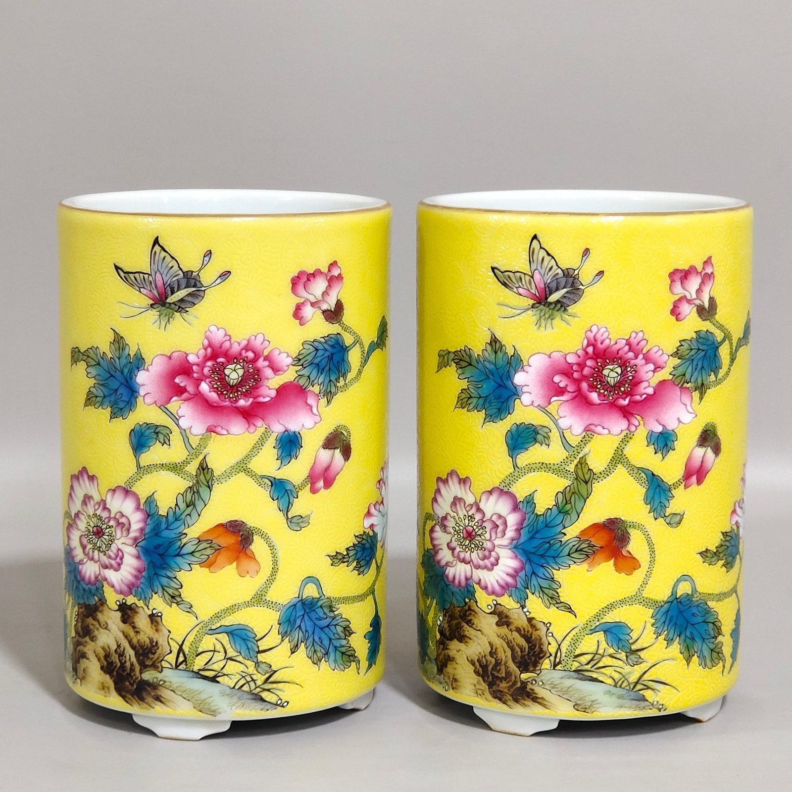 Qing Dynasty Yongzheng lemon yellow glaze poppy poppy poem pen holder