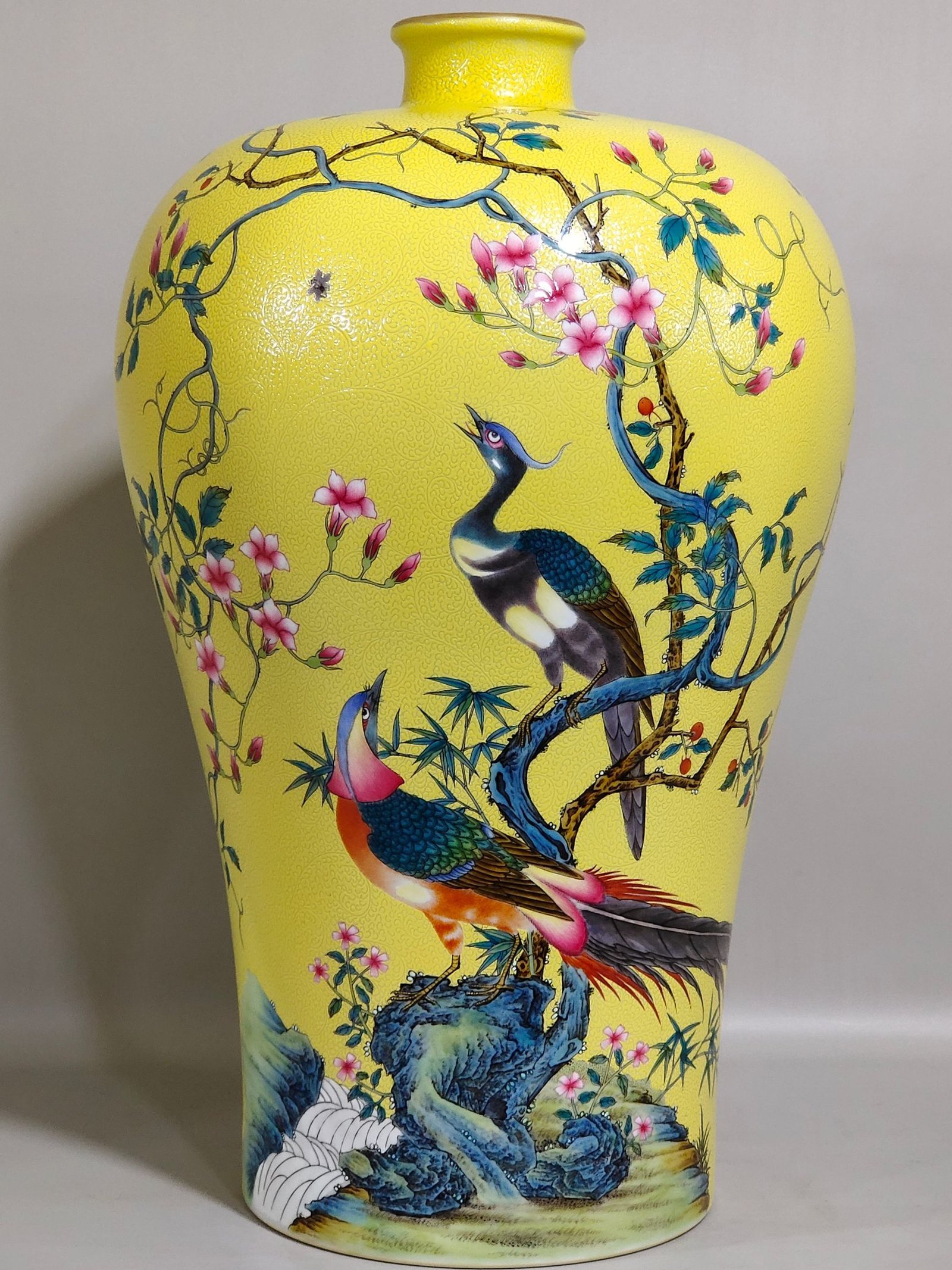 Qing Dynasty Yongzheng lemon yellow glaze grilled golden pheasant poem plum vase