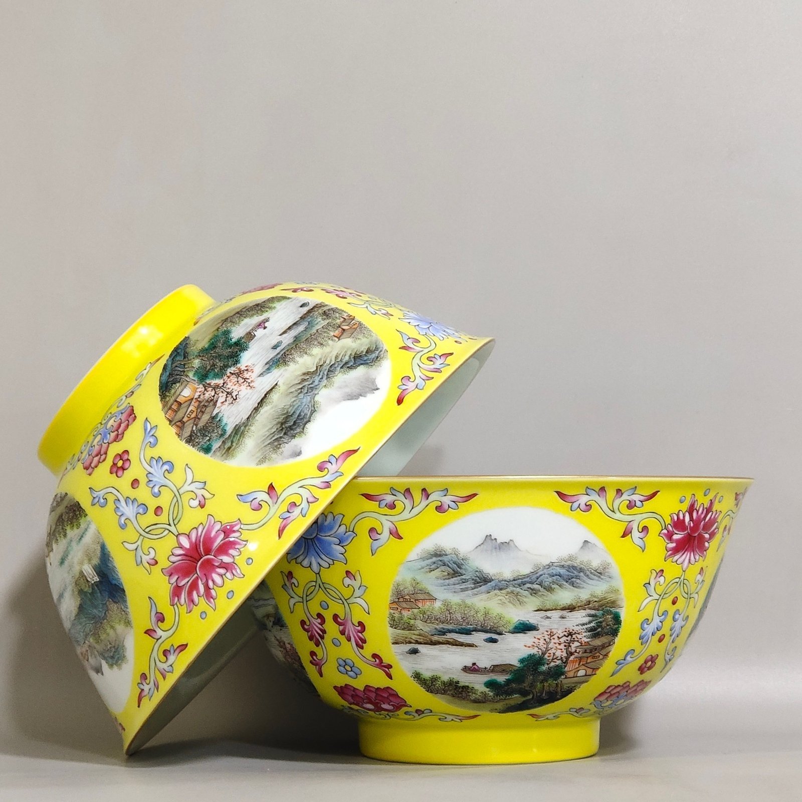 Qing Dynasty Yongzheng lemon yellow glaze flower window bowl