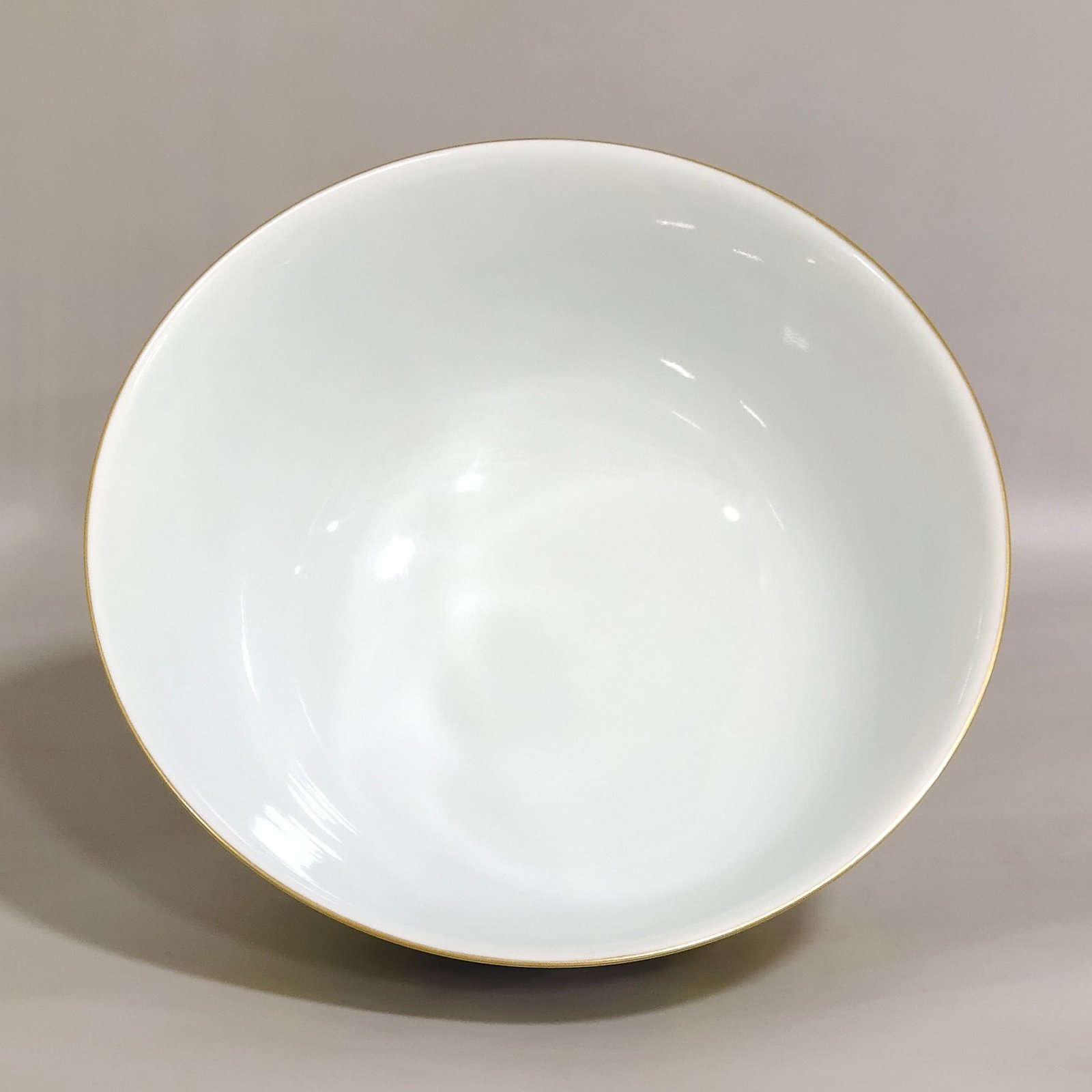 Qing Dynasty Yongzheng lemon yellow glaze flower window bowl