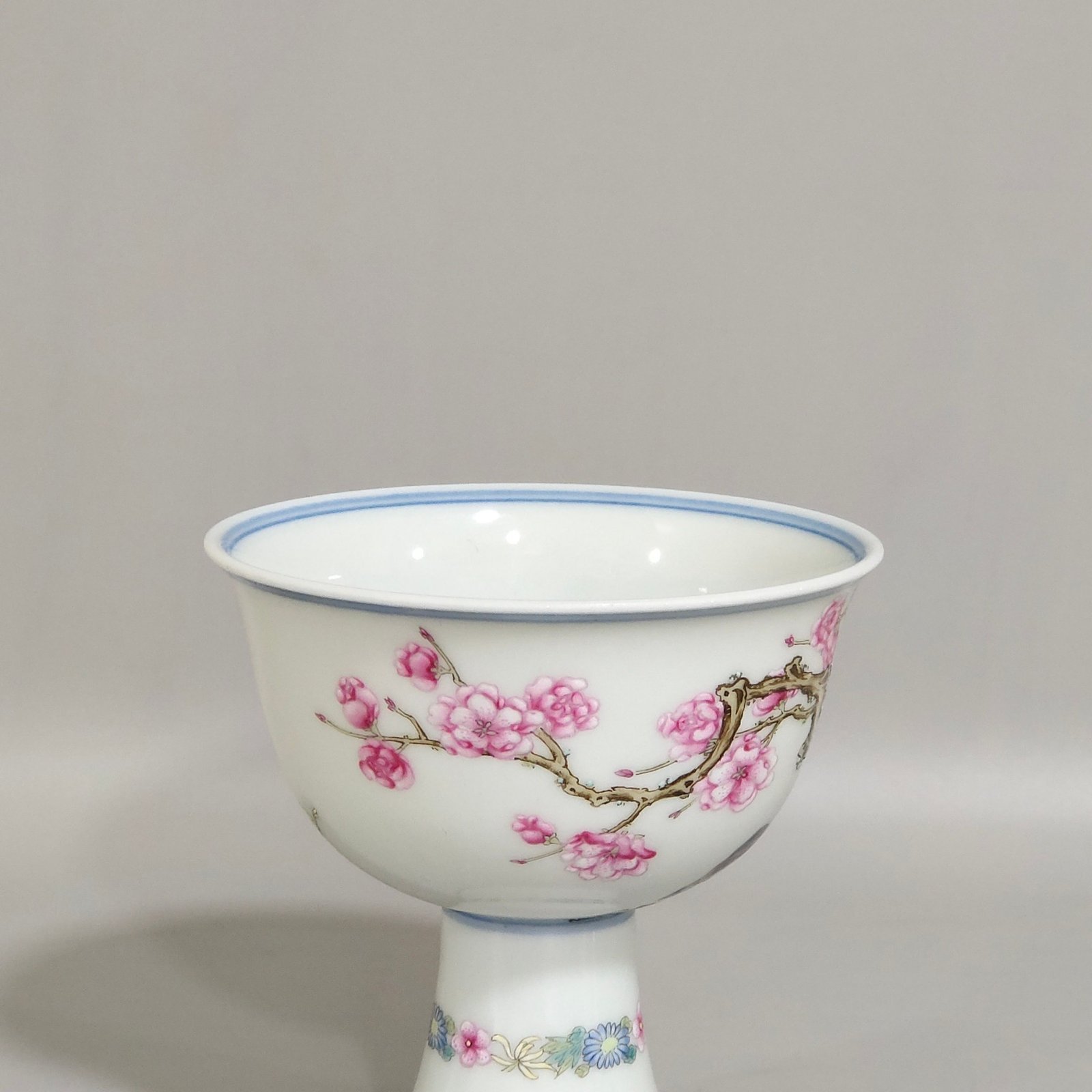 Qing Dynasty Yongzheng Plum and Bamboo Early Spring Goblet