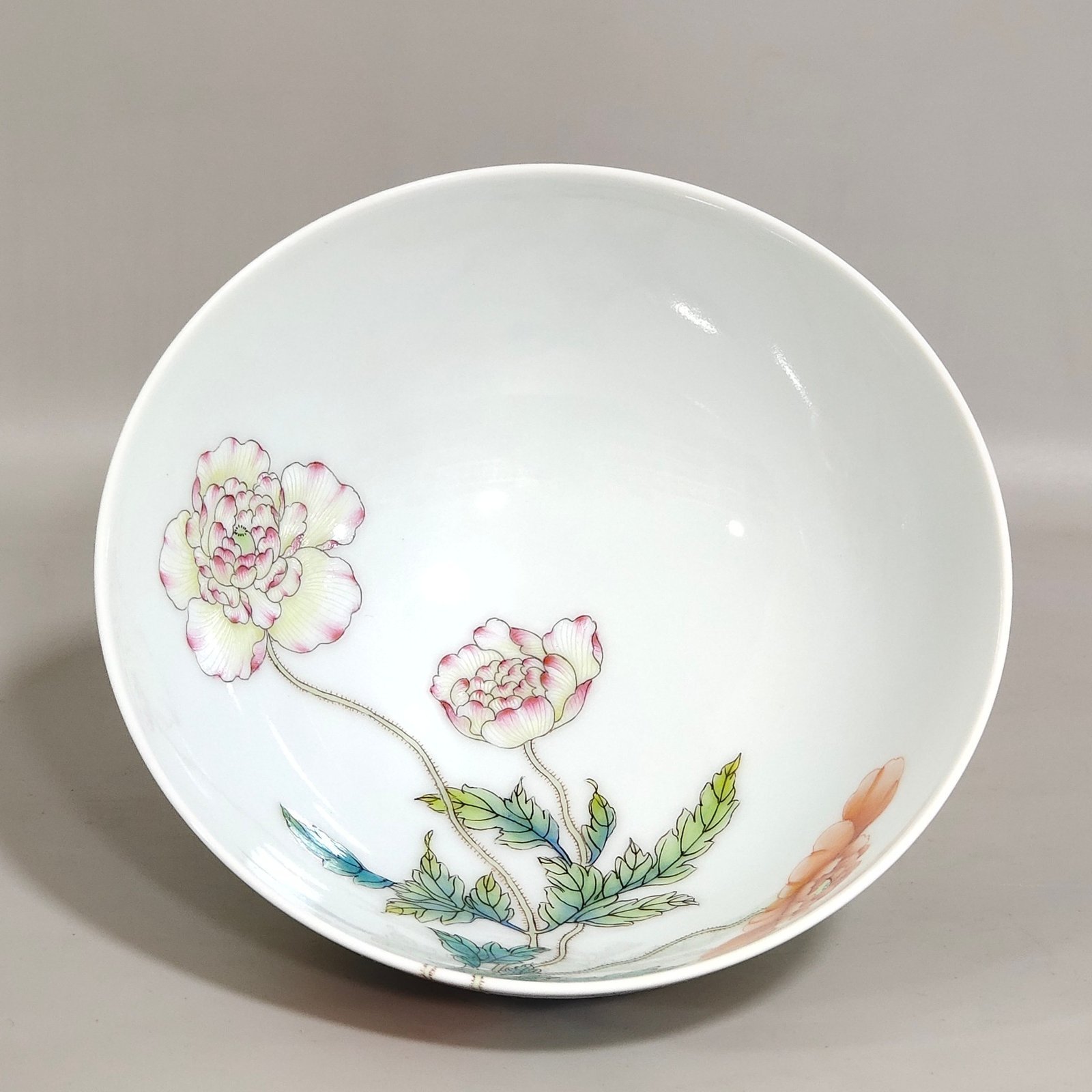Qing Dynasty Yongzheng Yangcai poppy bowl