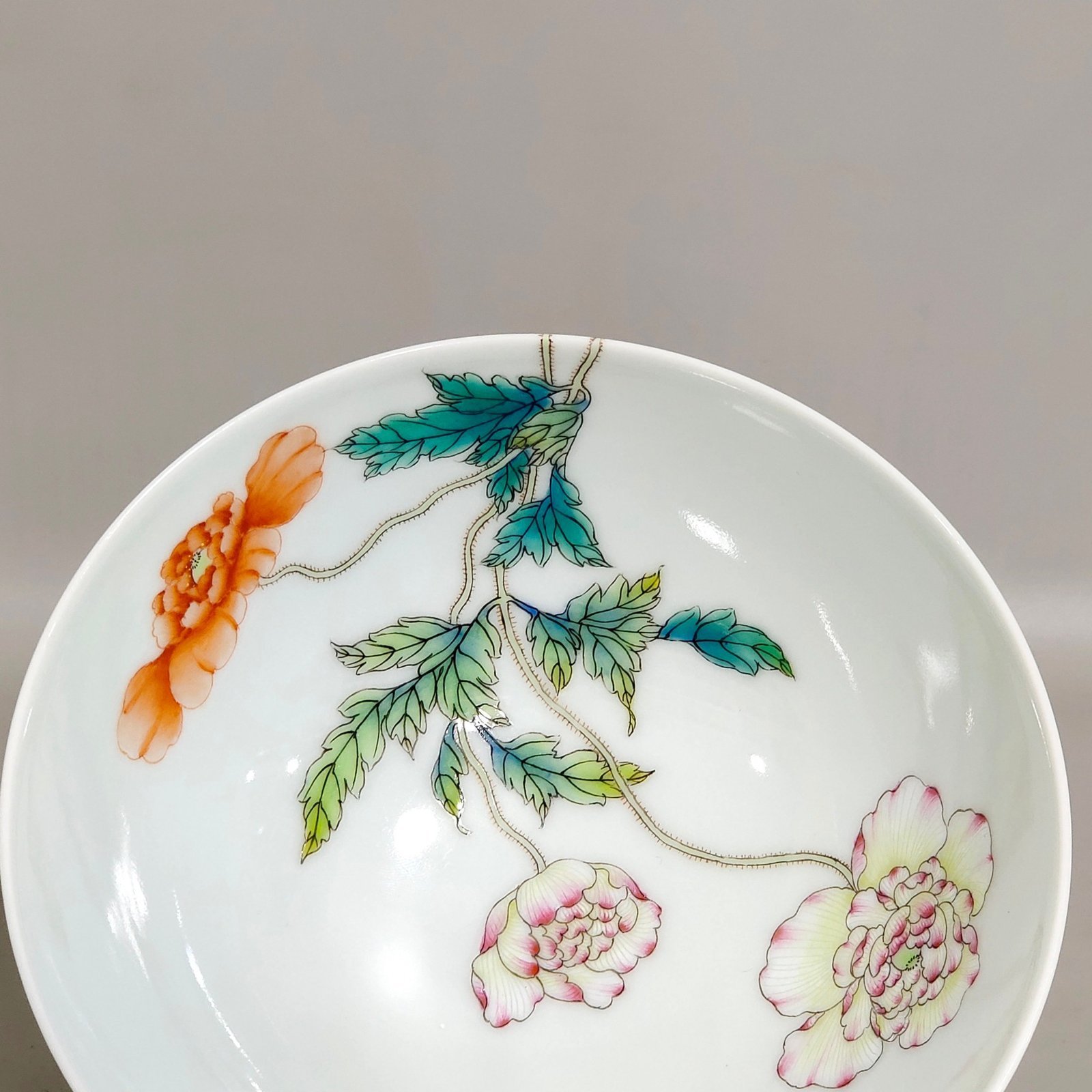 Qing Dynasty Yongzheng Yangcai poppy bowl