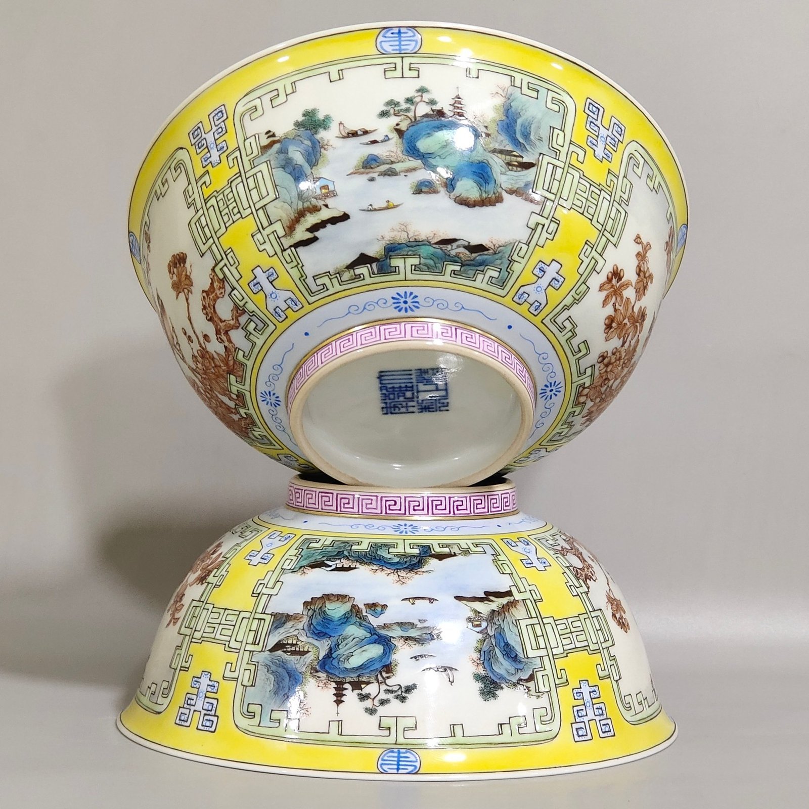 Qing Dynasty Yongzheng swallow yellow glaze flowers and birds blue and white bowl