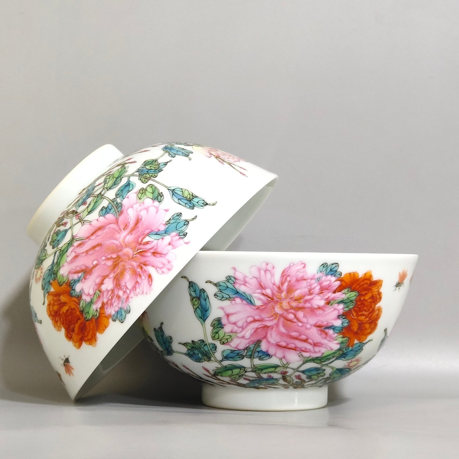Qing Dynasty Yongzheng Famille Rose peony bowl