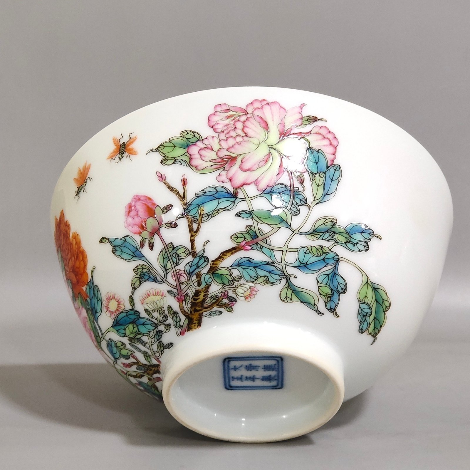 Qing Dynasty Yongzheng Famille Rose peony bowl