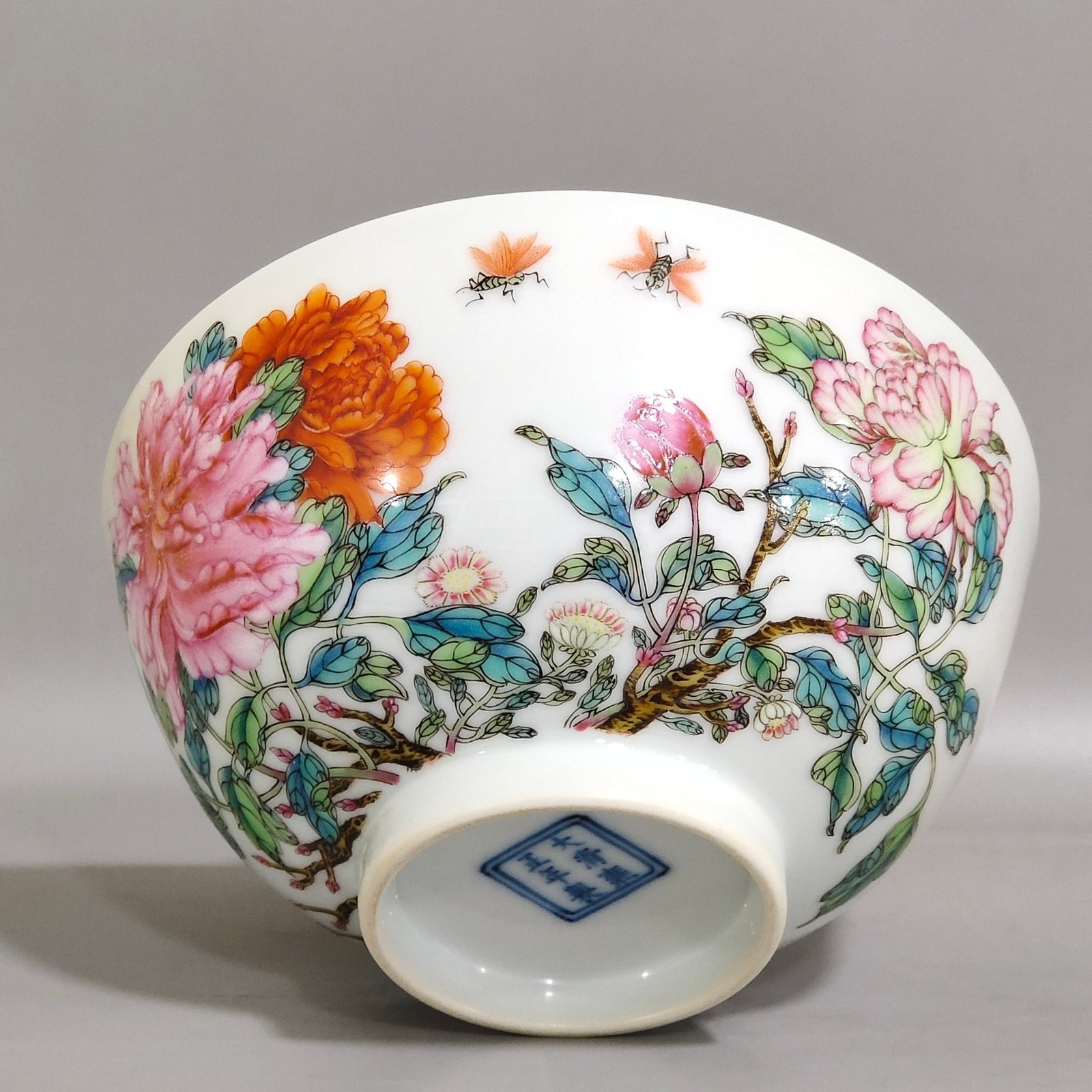Qing Dynasty Yongzheng Famille Rose peony bowl