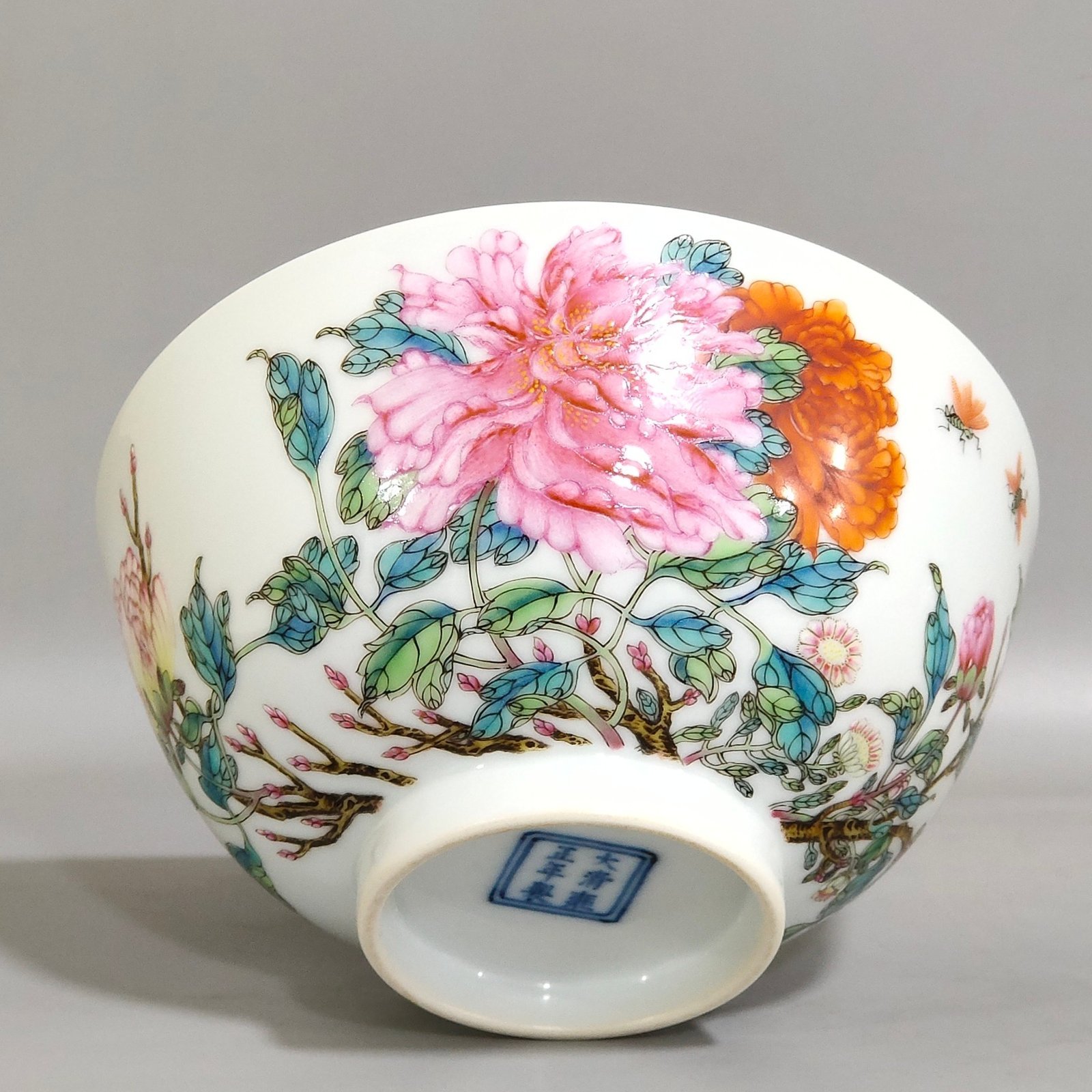 Qing Dynasty Yongzheng Famille Rose peony bowl