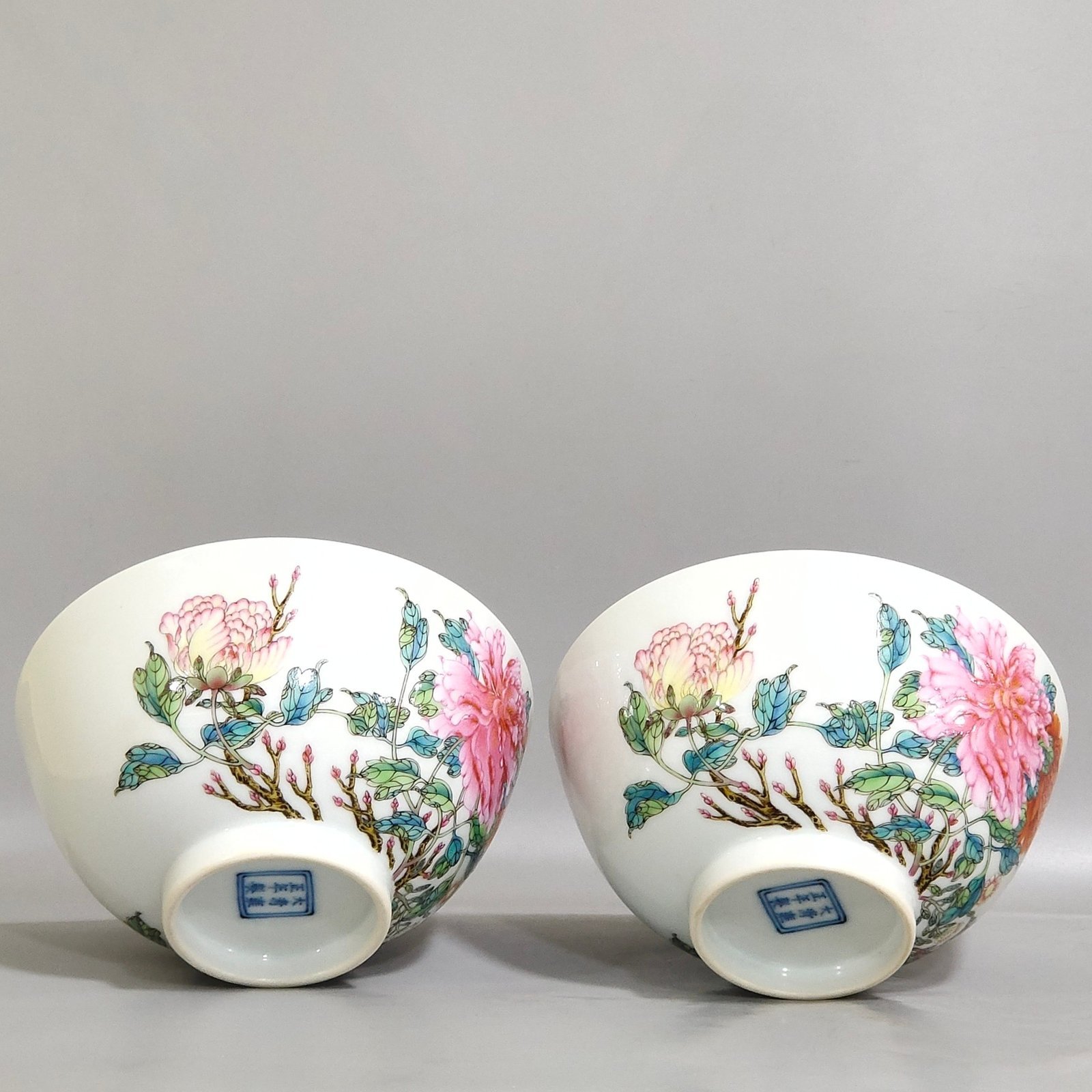 Qing Dynasty Yongzheng Famille Rose peony bowl