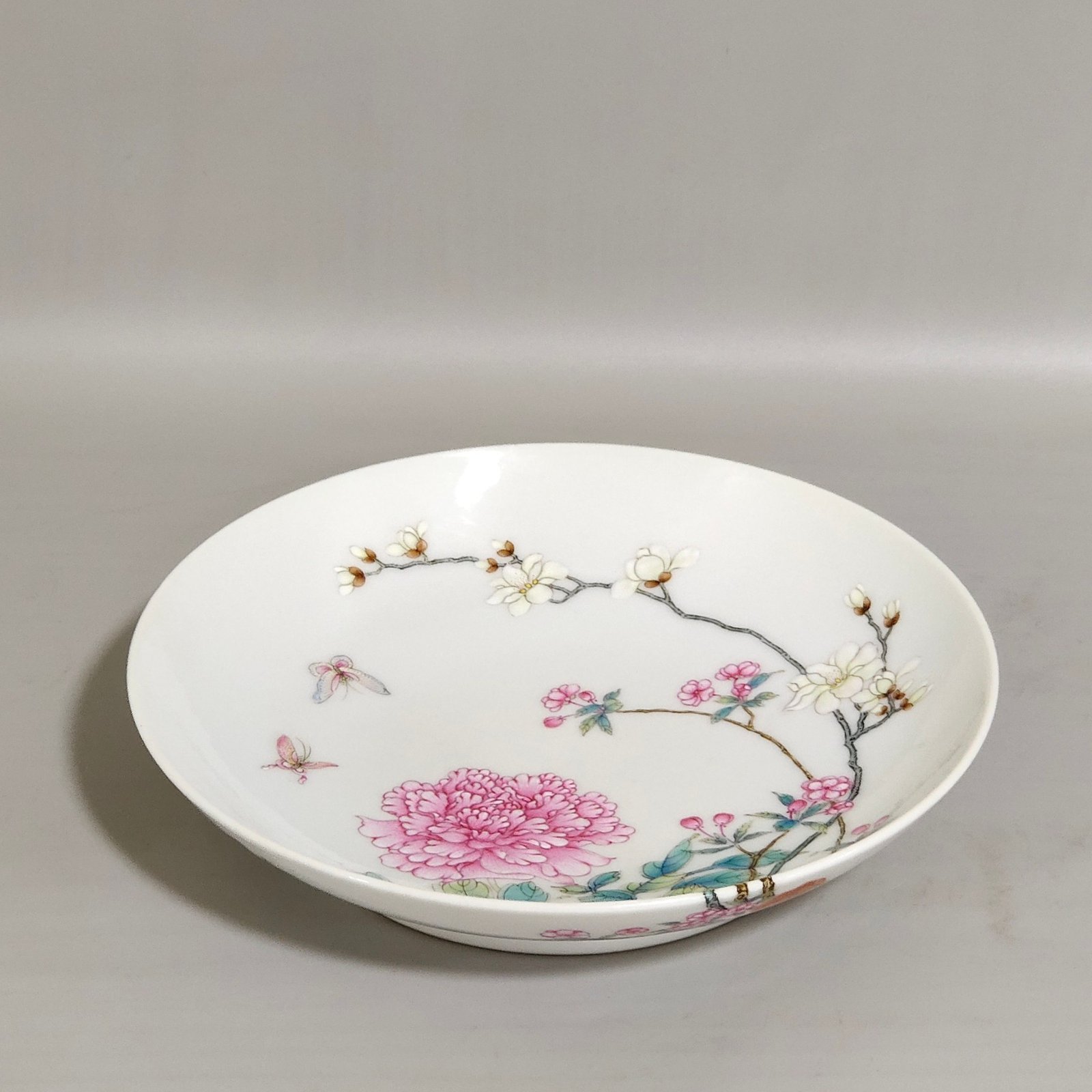 Qing Dynasty Yongzheng peony flower wall plate