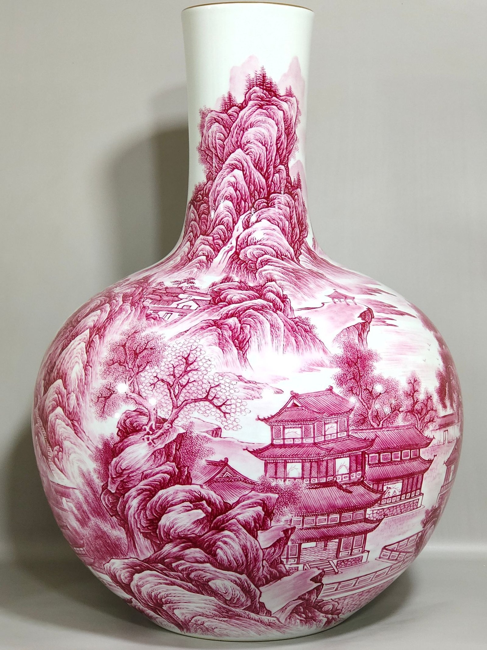 Qing Dynasty Yongzheng agate red landscape attic celestial sphere vase inscribed with poems