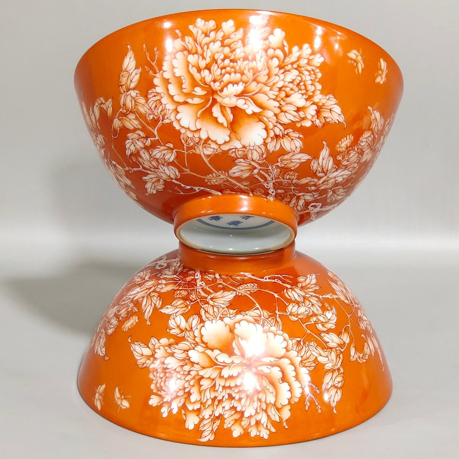 Qing Dynasty Yongzheng coral red peony flower poem bowl
