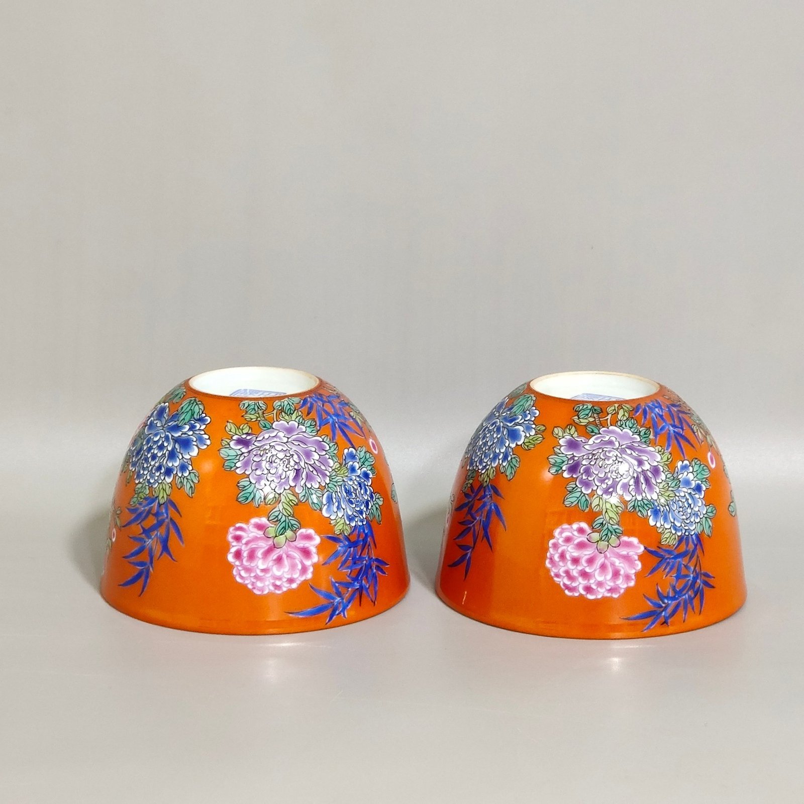Qing Dynasty Yongzheng Coral Red Flower Cup