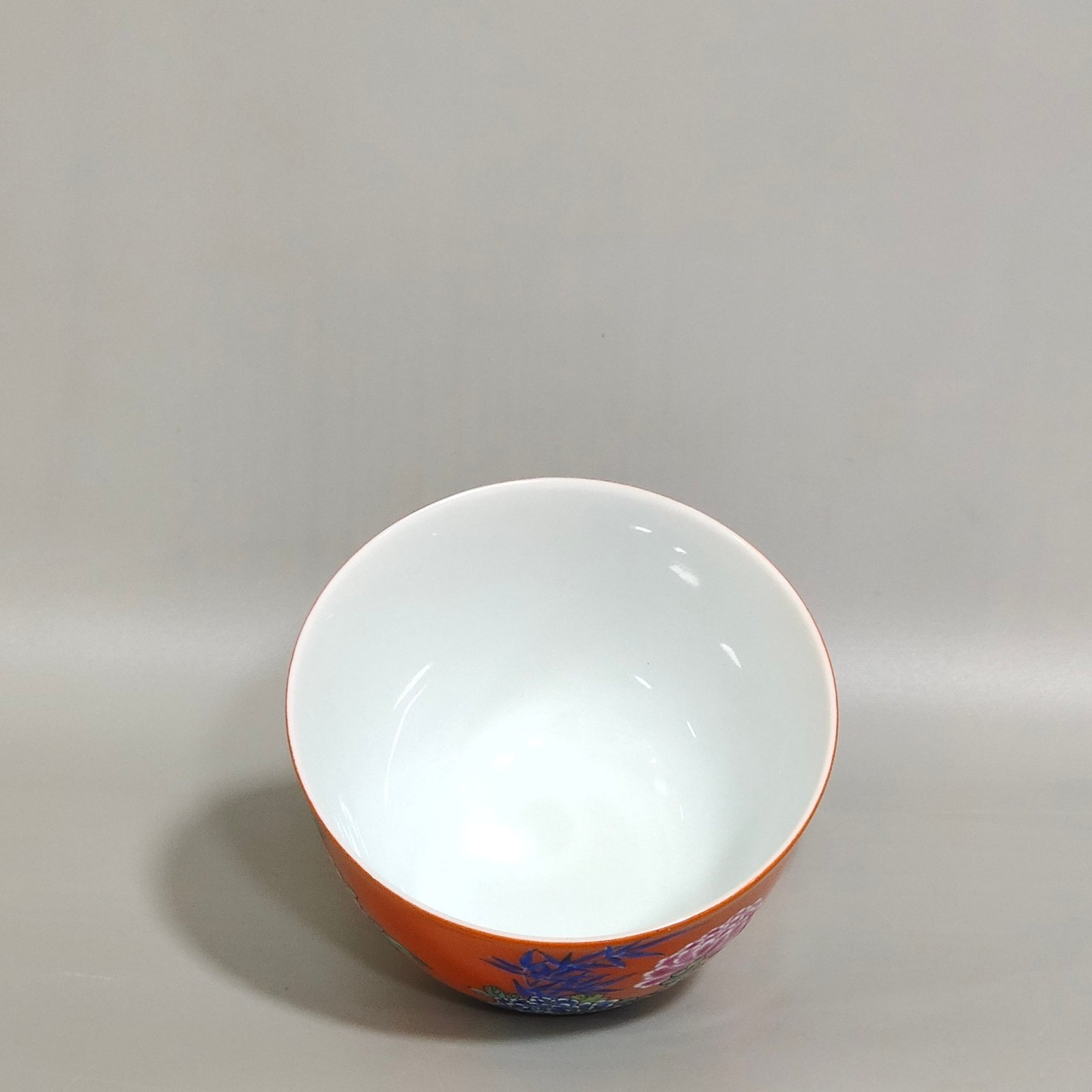 Qing Dynasty Yongzheng Coral Red Flower Cup