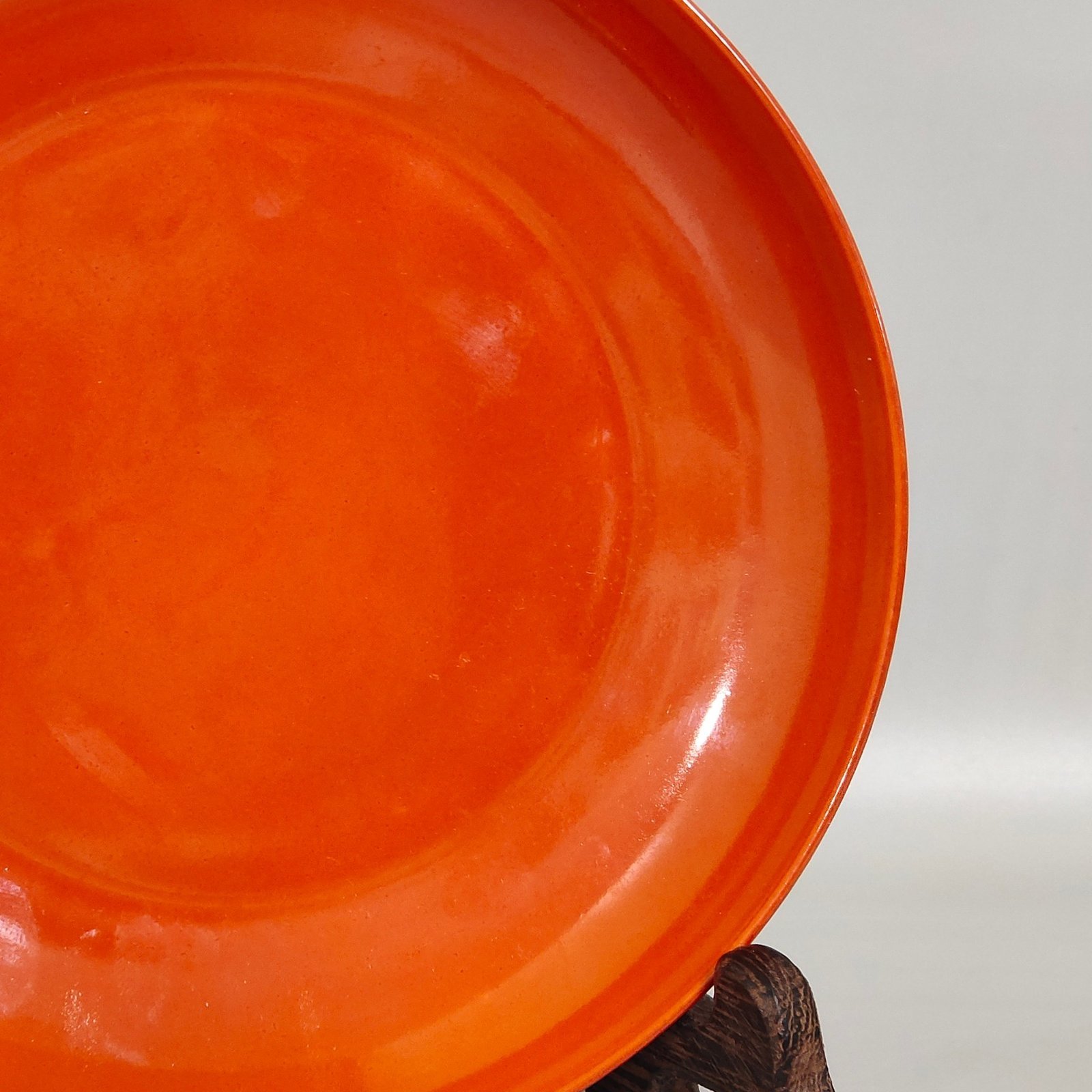 Qing Dynasty Yongzheng coral red glaze dish