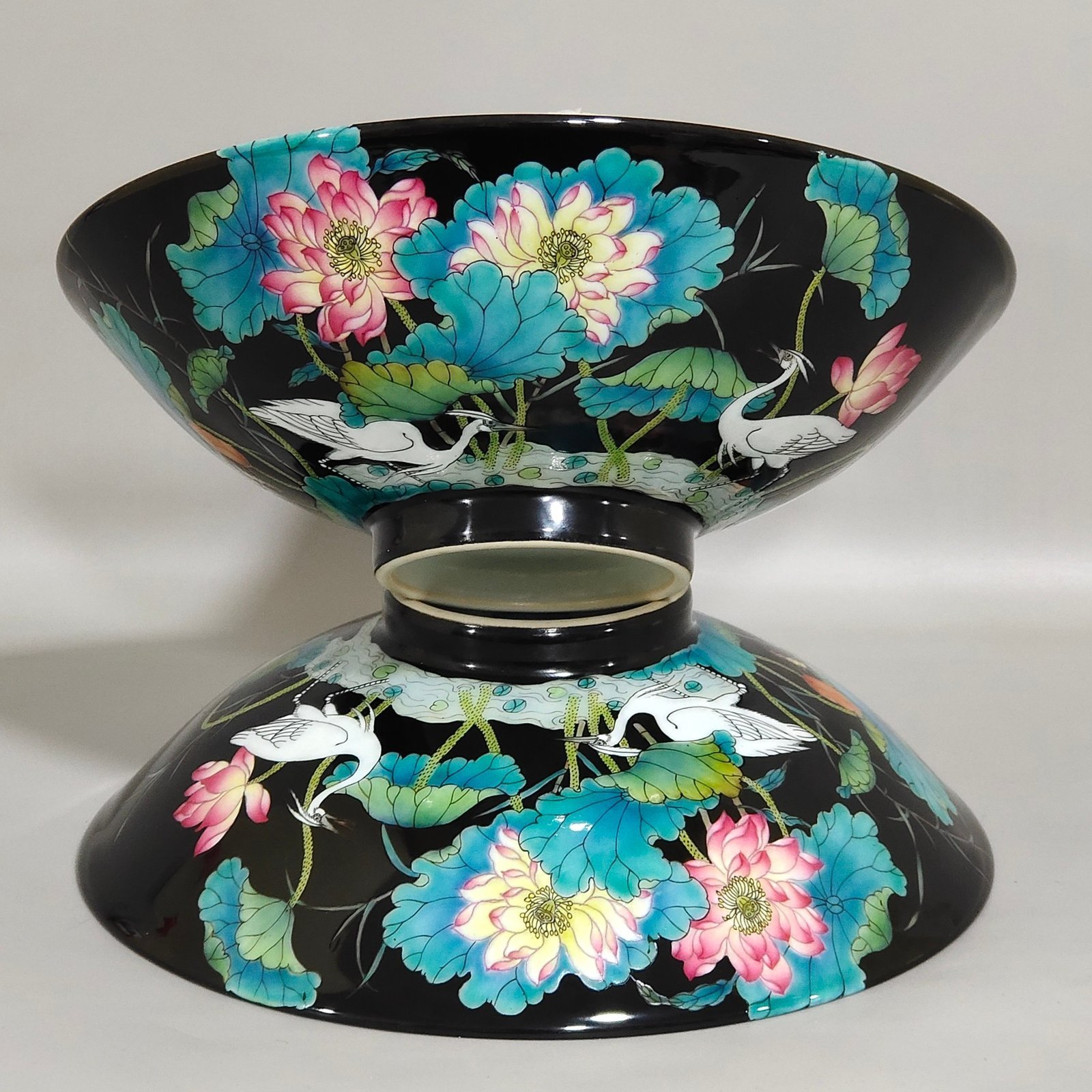 Qing Dynasty Yongzheng enamel black gold glaze all the way up the wall bamboo hat bowl