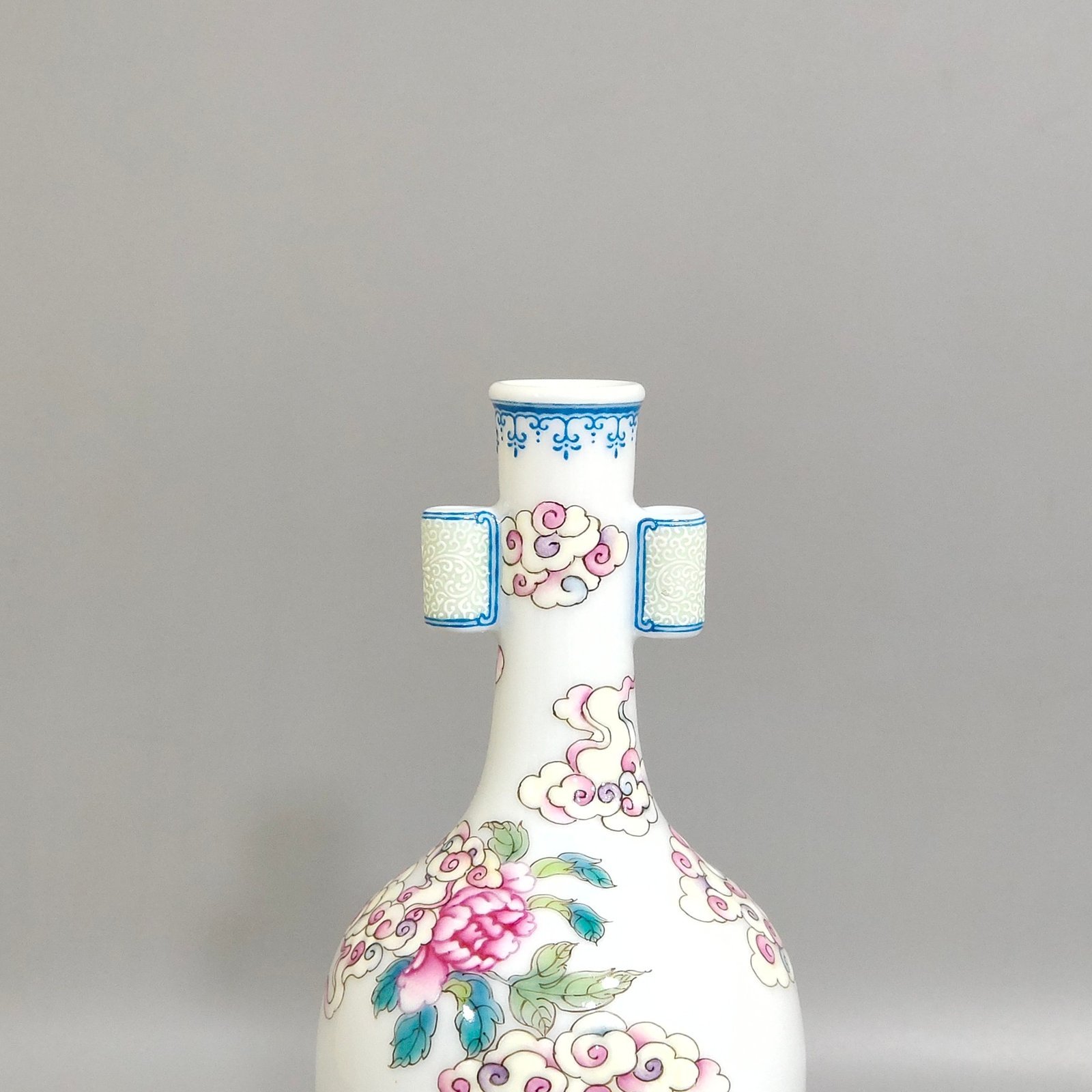 Qing Dynasty Yongzheng enamel double eared vial
