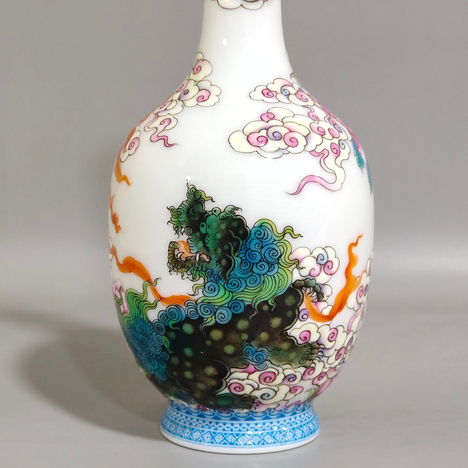 Qing Dynasty Yongzheng enamel double eared vial