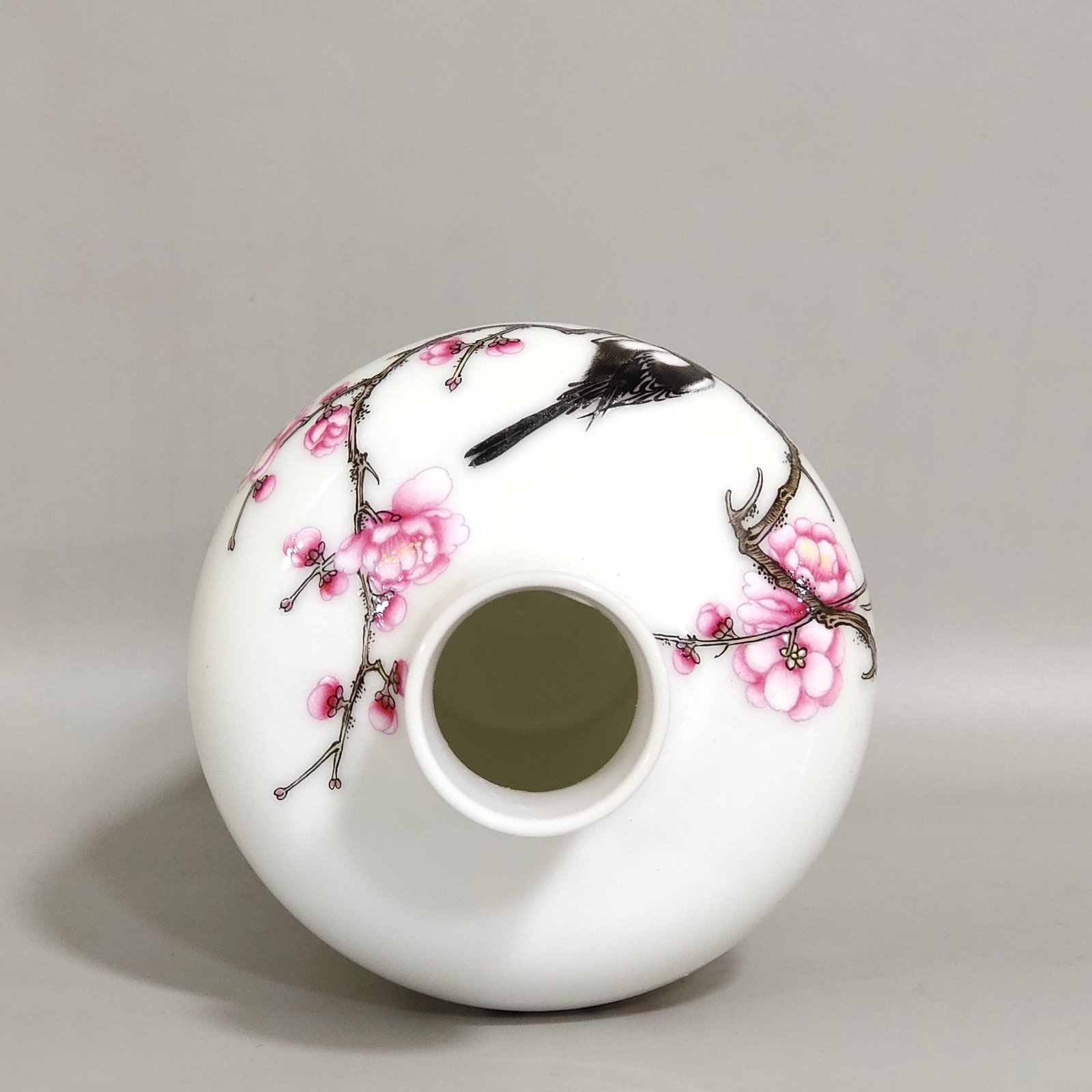 Qing Dynasty Yongzheng enamel color plum vase with a poem