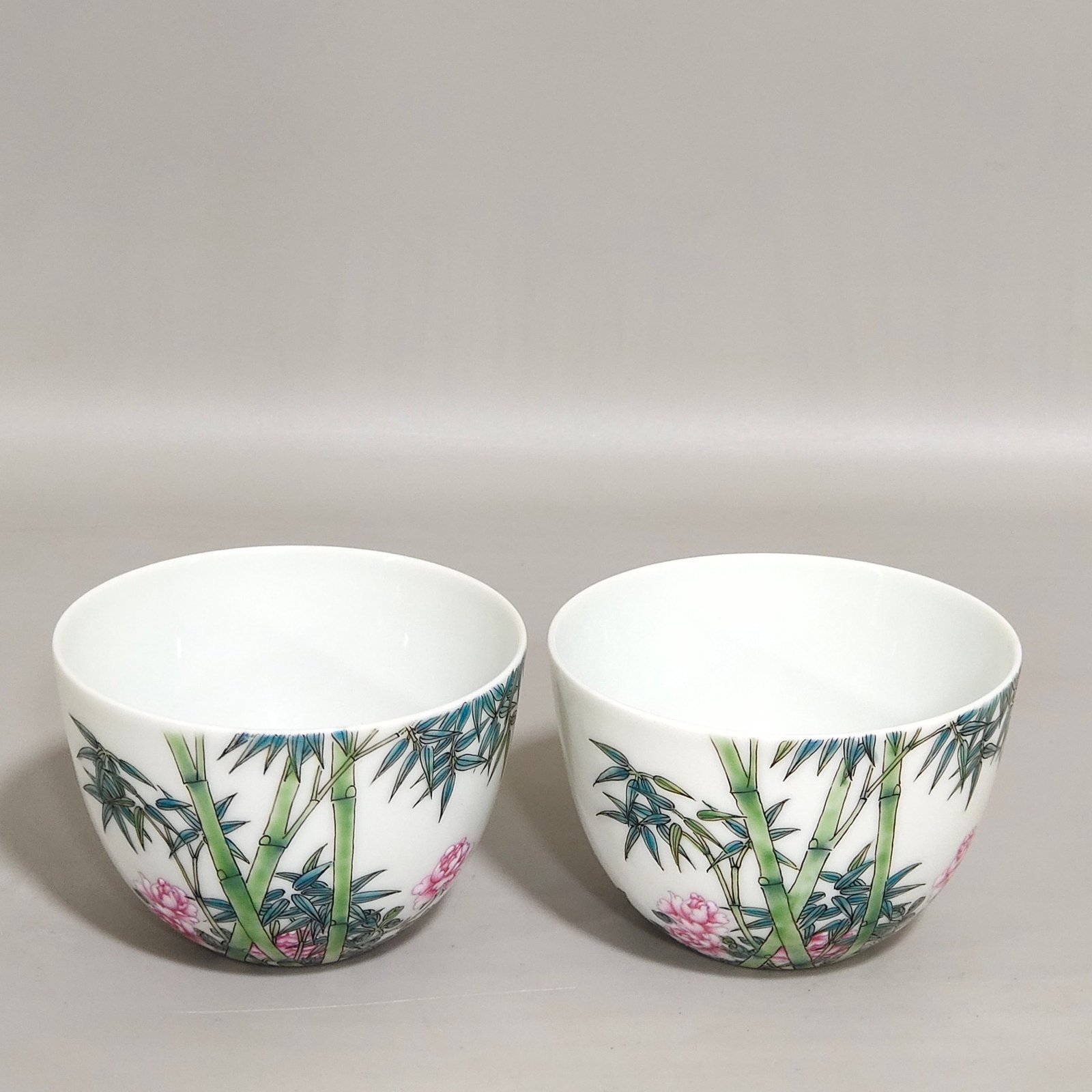 Qing Dynasty Yongzheng enamel rose green bamboo cup