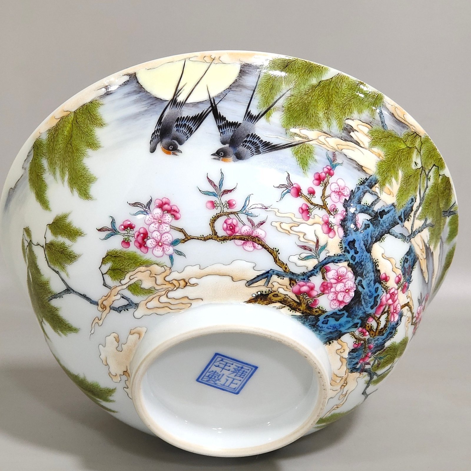 Qing Dynasty Yongzheng enamel Xinglin Chunyan poetry bowl