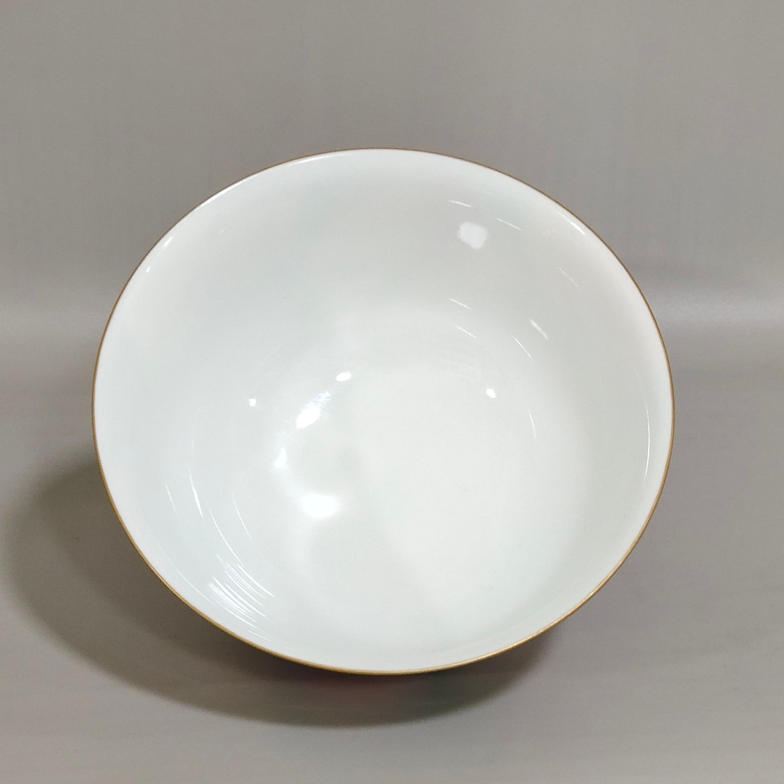 Qing Dynasty Yongzheng enamel turquoise green phoenix grass nine peach bowl