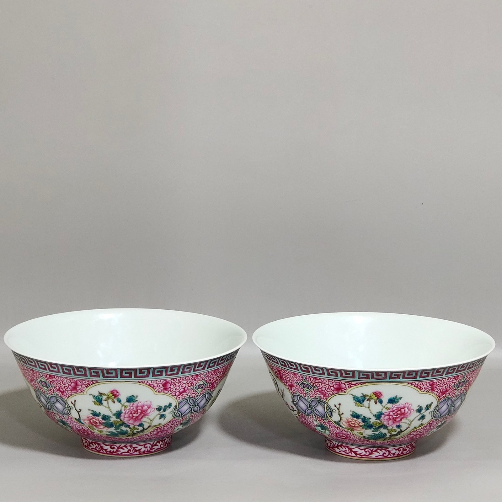 Qing Dynasty Yongzheng enamel agate red windowed four season flower bowl