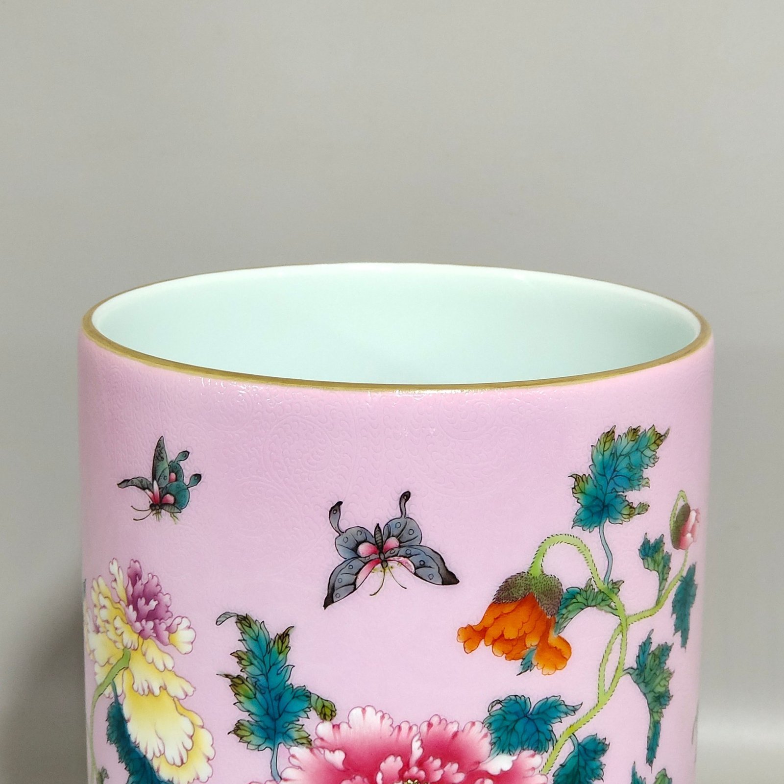 Qing Dynasty Yongzheng enamel rouge pink flower poppy poem pen holder