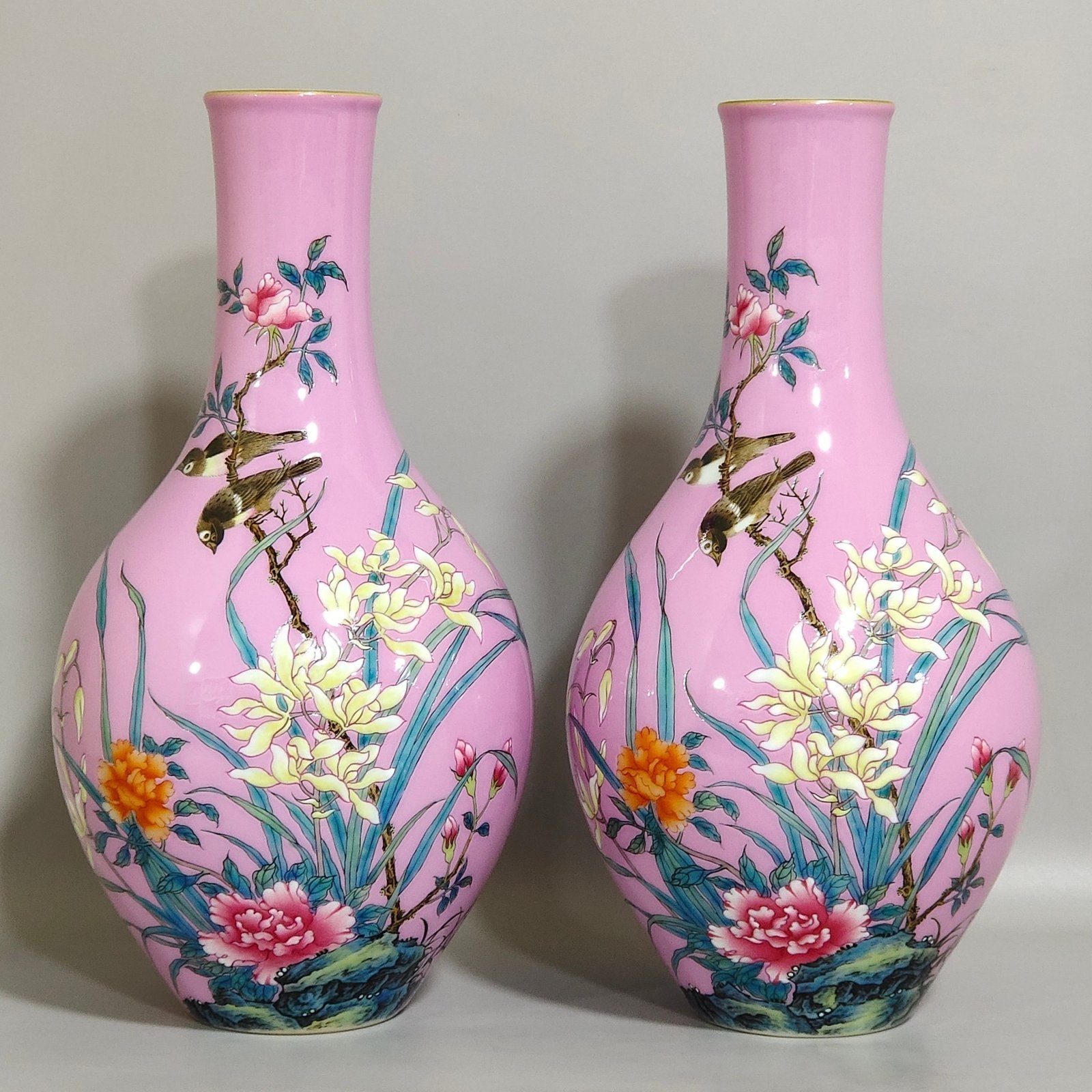 Qing Dynasty Yongzheng enamel rouge pink olive vase with poems about flowers and birds